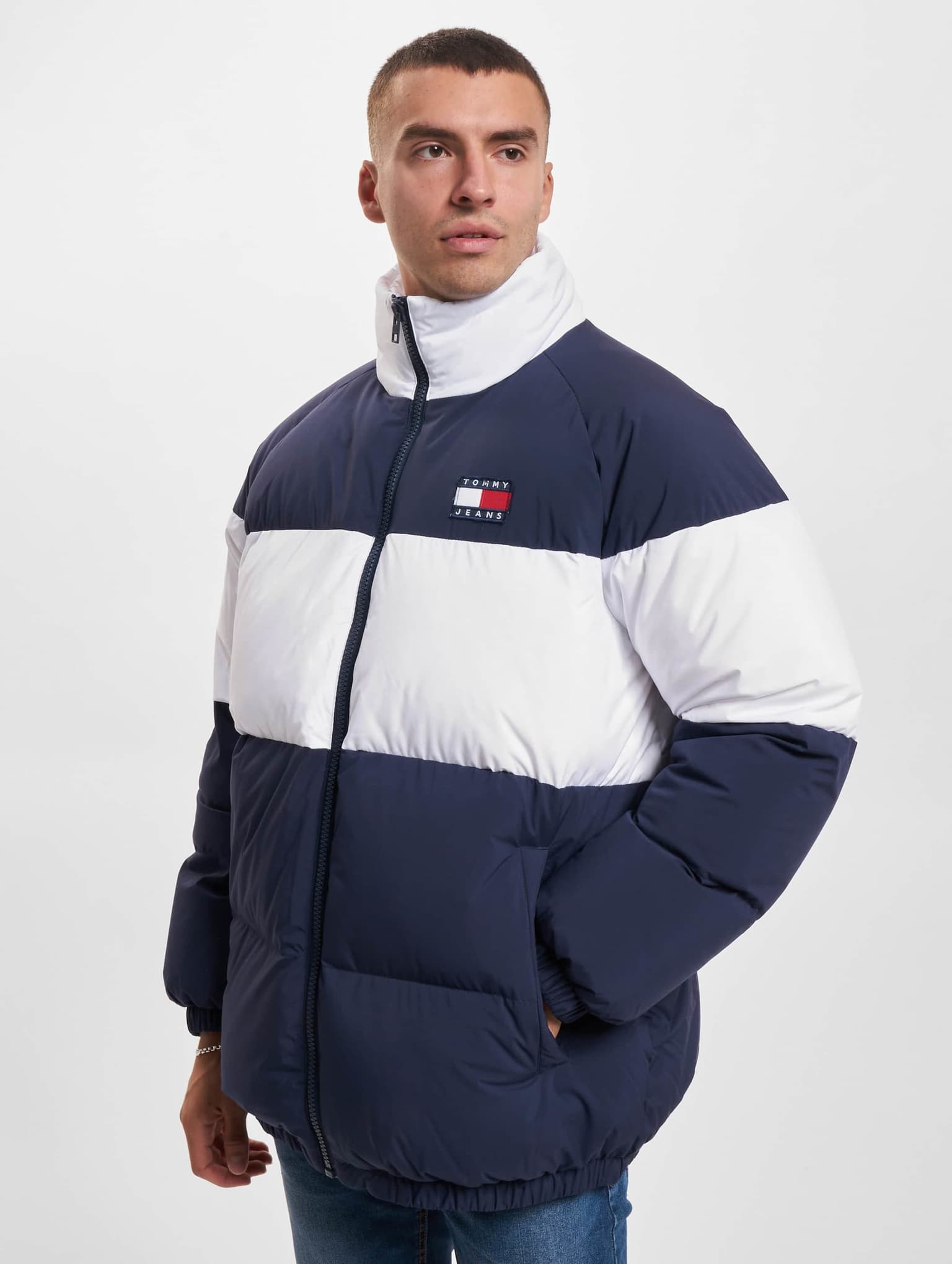 Tommy Jeans Authentic Serif Puffer – Bild 3