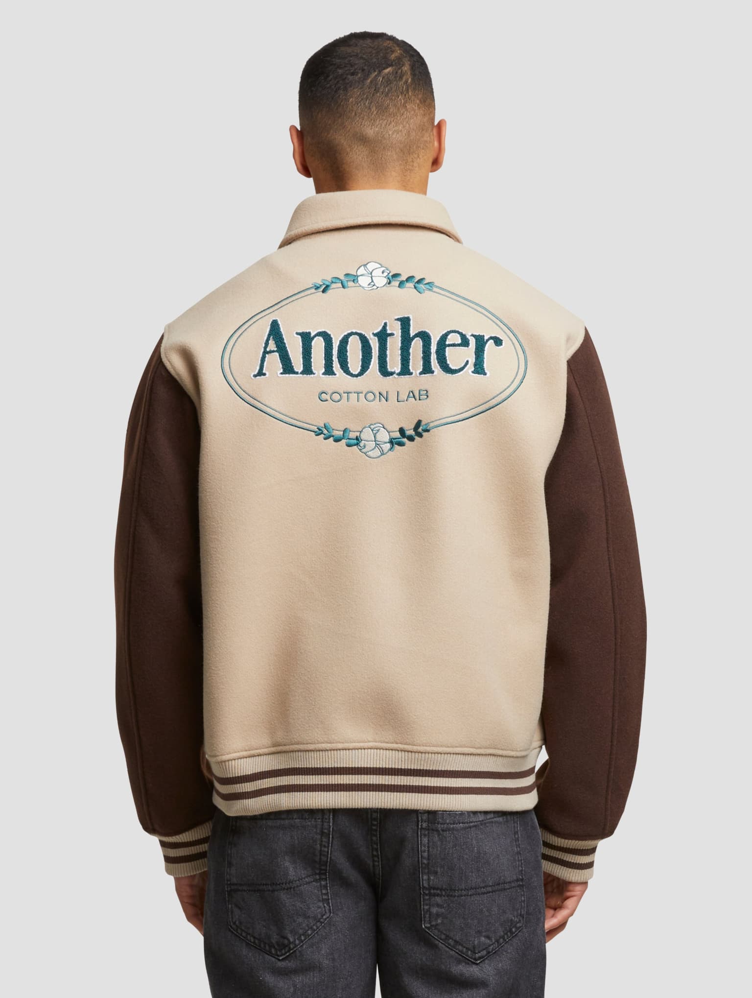 Another Cotton Lab Chest Logo College Jacke – Bild 3