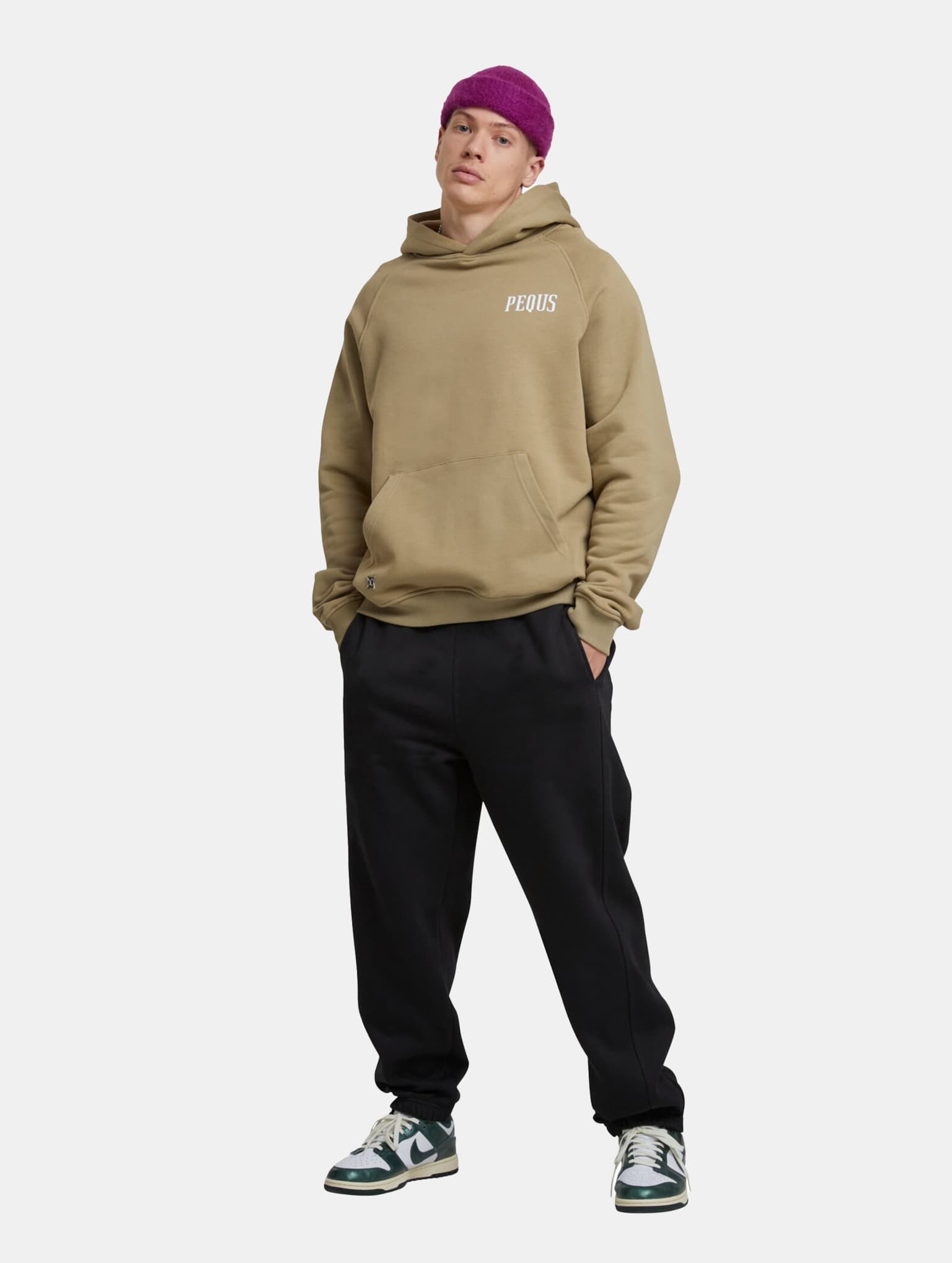 PEQUS Back Logo Hoodie – Bild 4