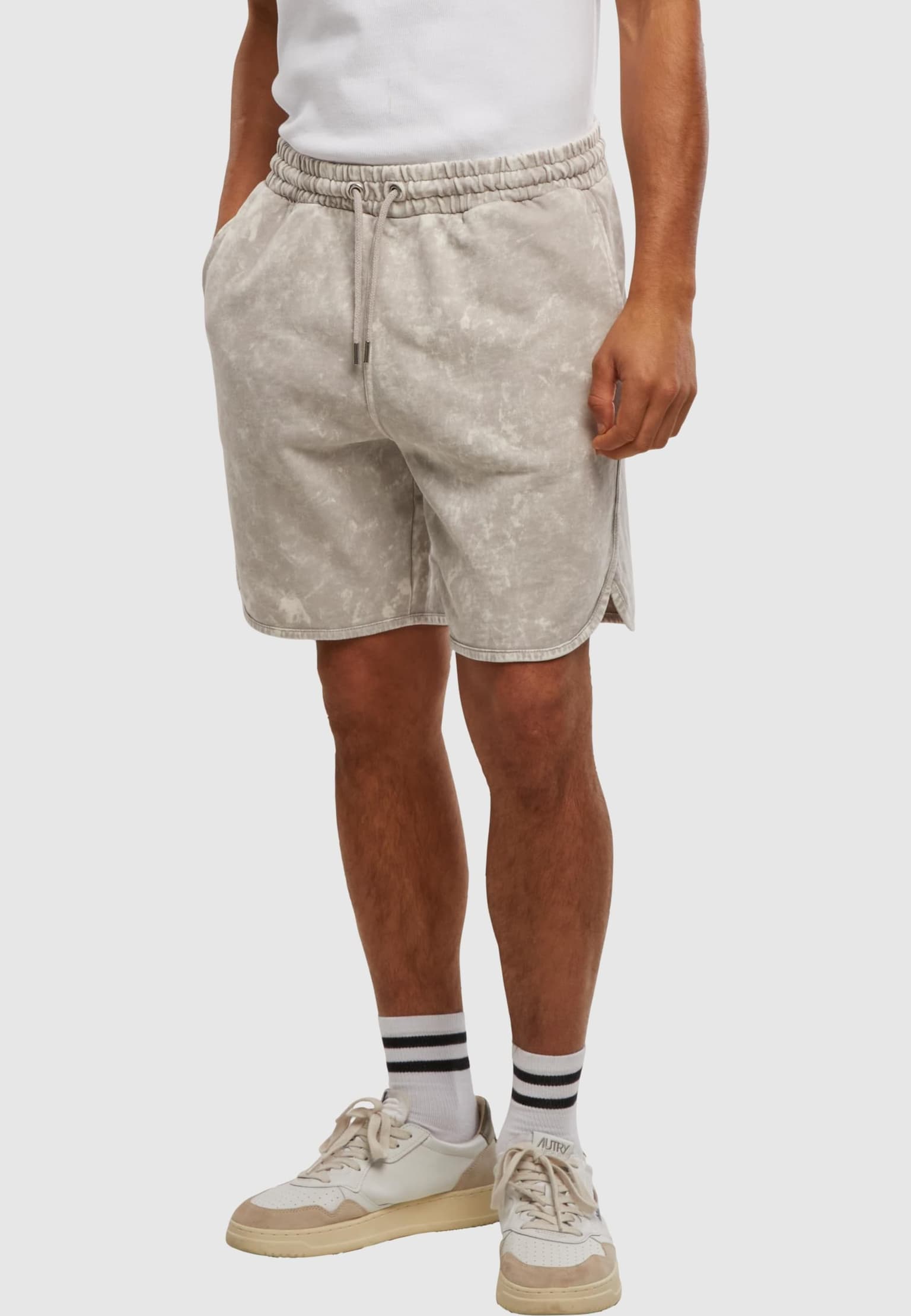 Urban Classics Washed Piped Short