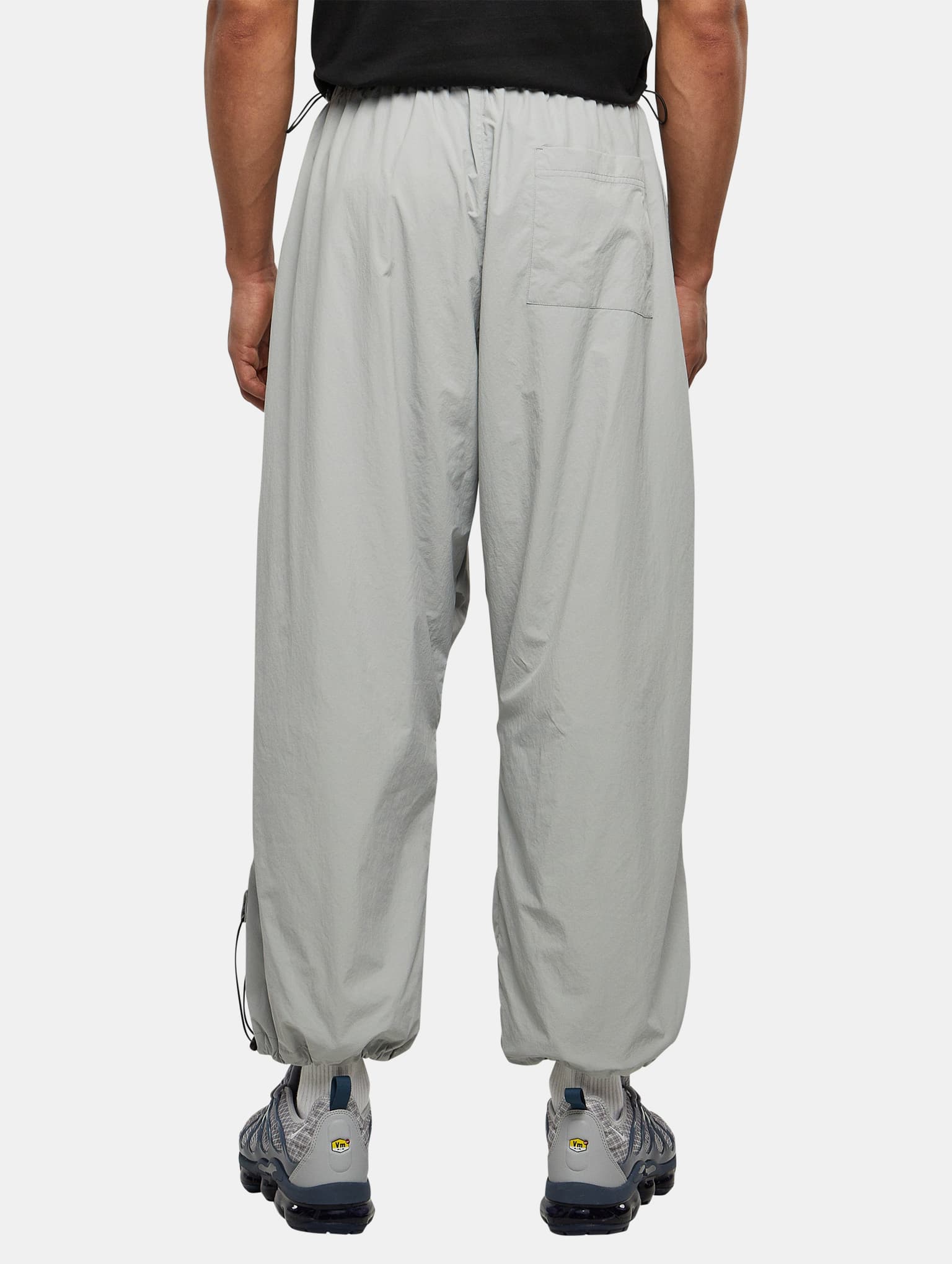 Urban Classics Nylon Parachute Pants – Bild 2