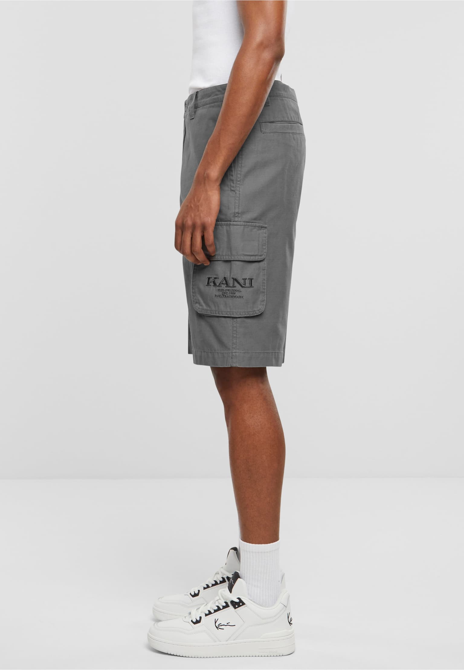 KM242-017-3 Karl Kani Retro Washed Cargo Short – Bild 3