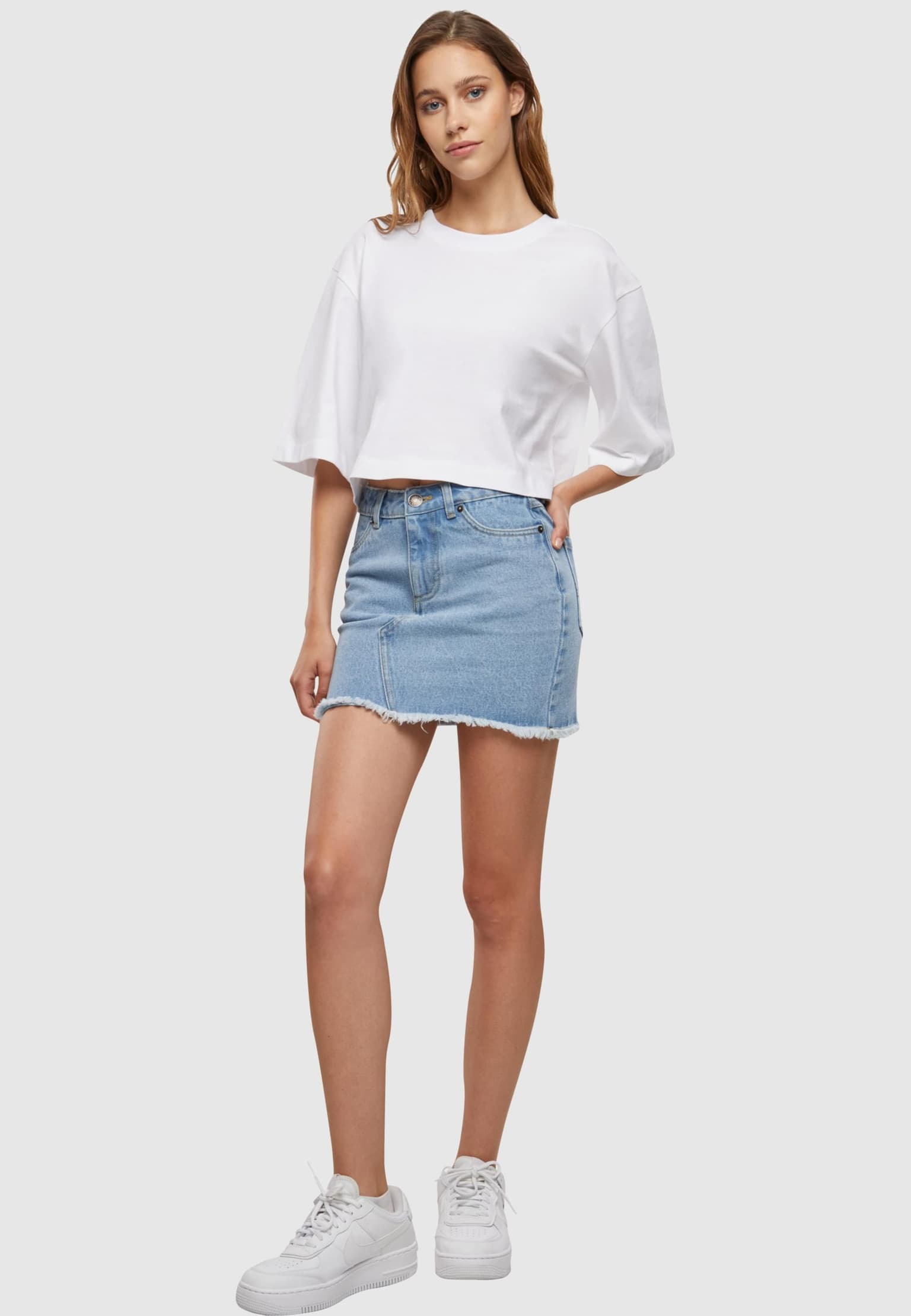 Urban Classics Ladies Heavy Essentials Oversized Cropped Tee – Bild 3