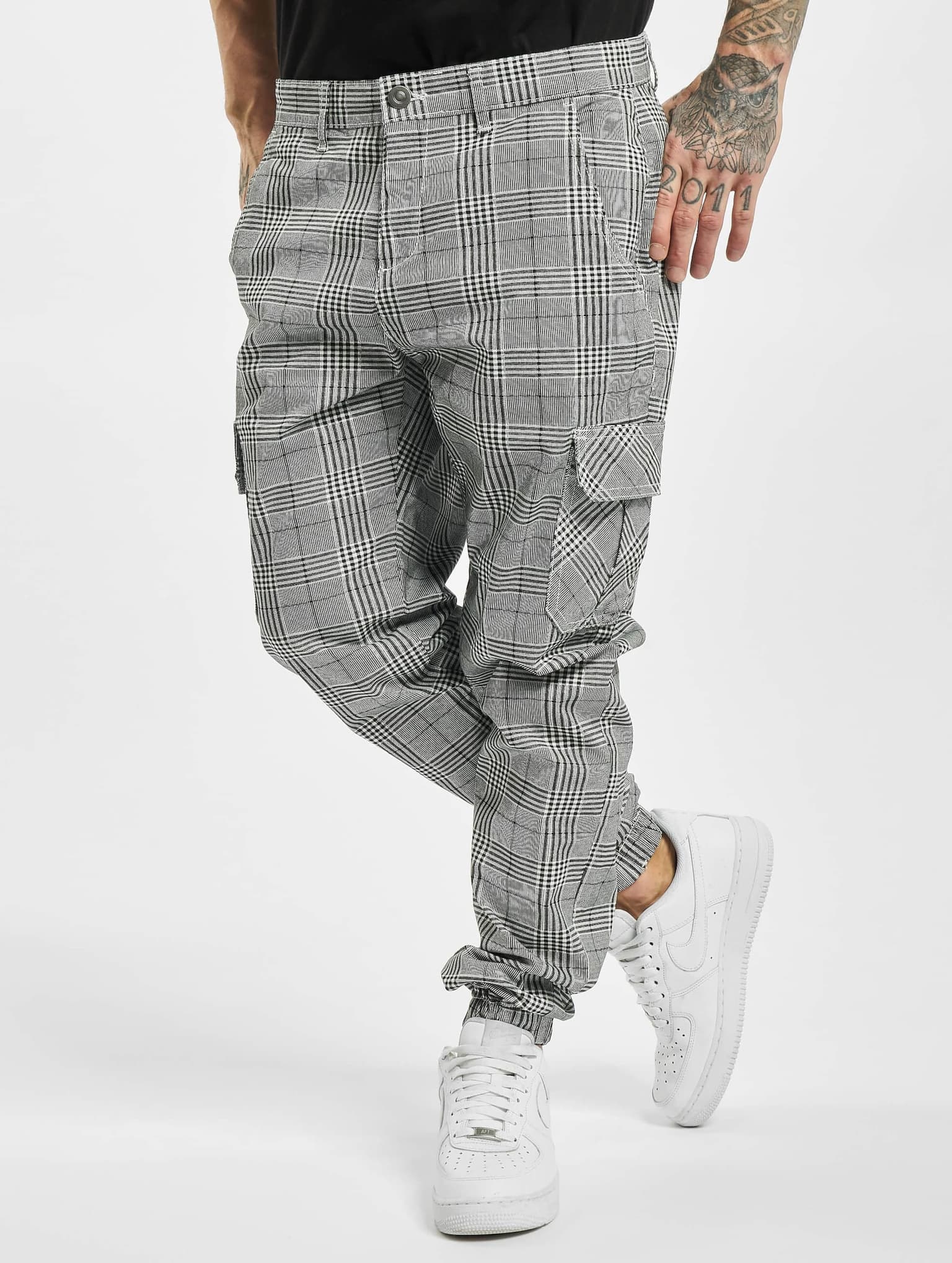 Urban Classics AOP Glencheck Cargo Jog Pants – Bild 3