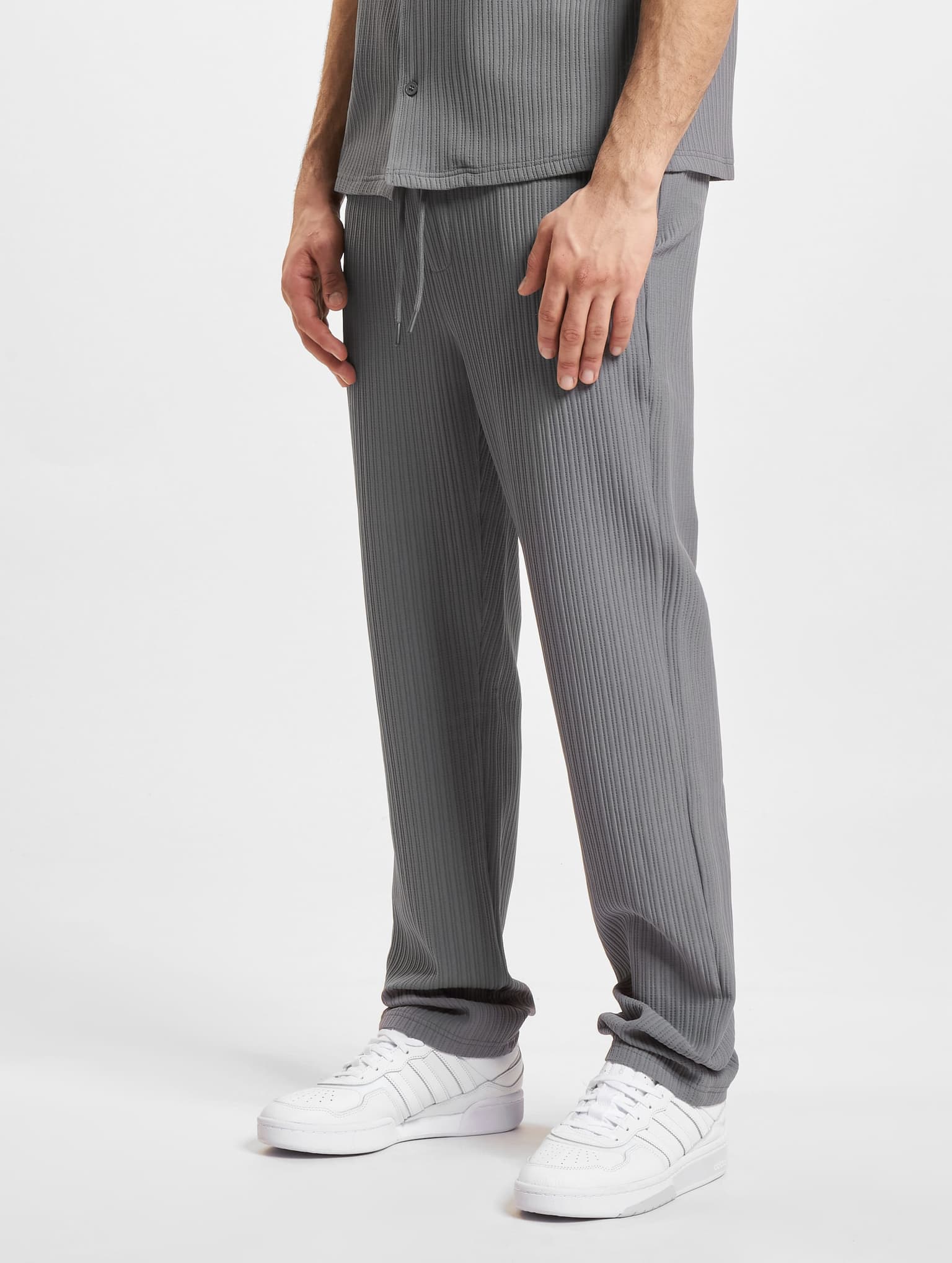 DEF Paris Chino