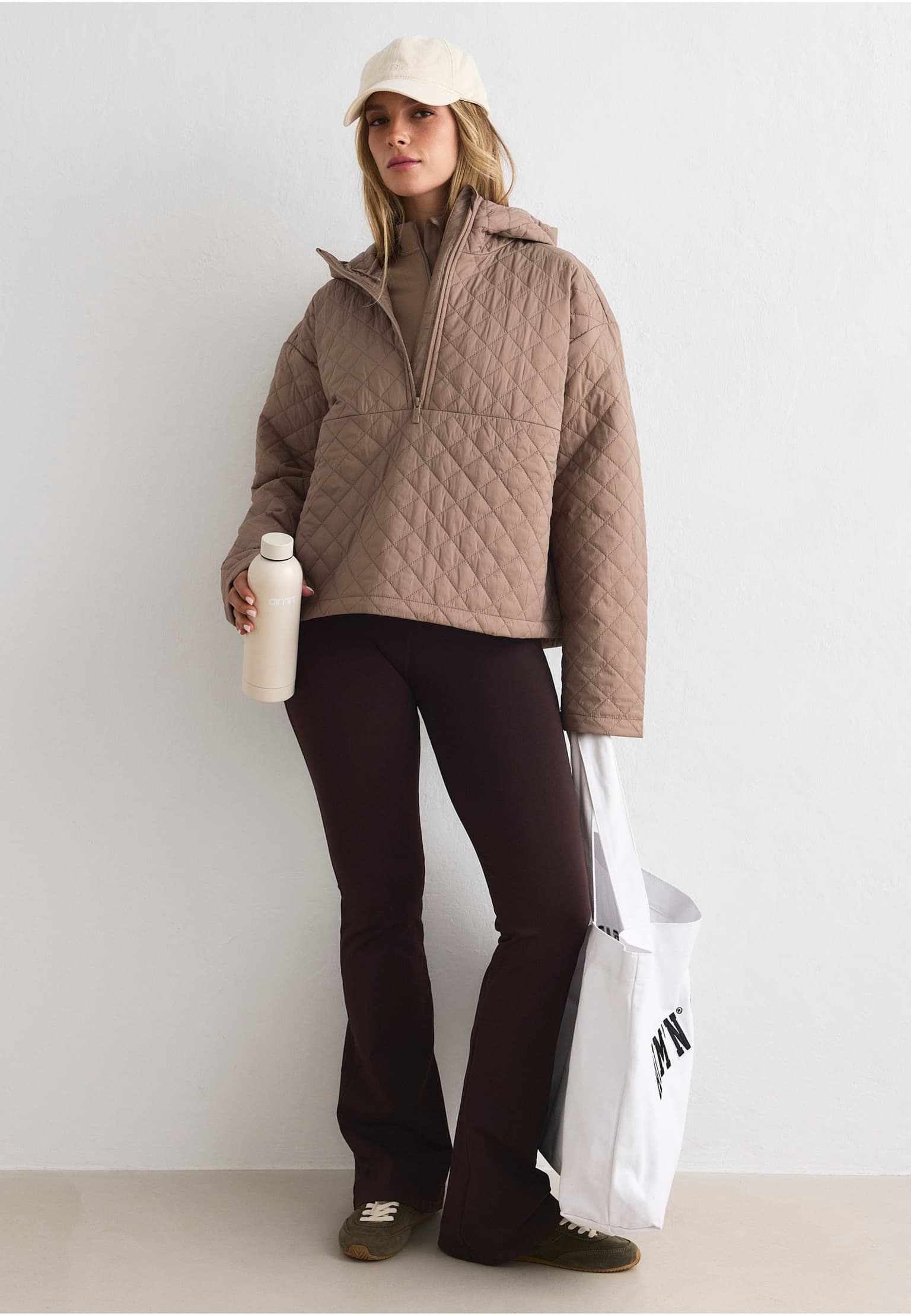 aimn Cropped Quilted Anorak – Bild 4
