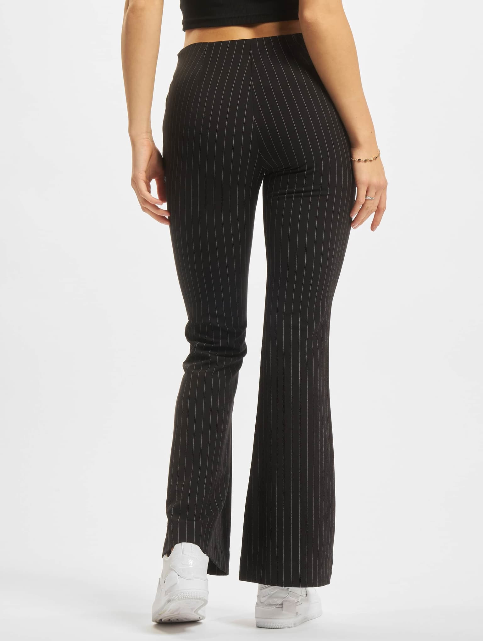 Urban Classics Ladies Flared Pin Stripe Pants – Bild 2