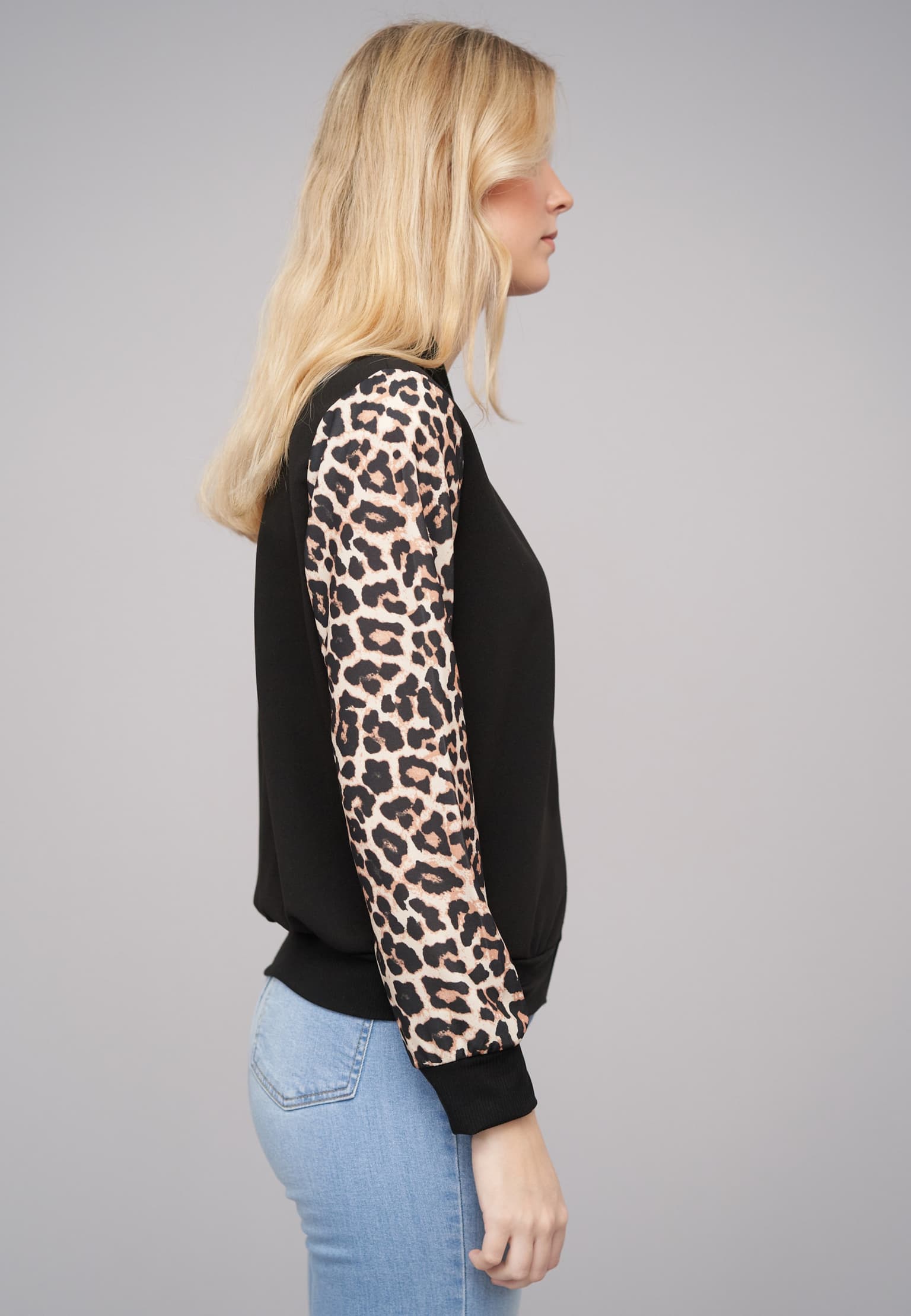 Cloud5ive Bomber Jacket 2-Tone Leo Sleeve Print – Bild 4