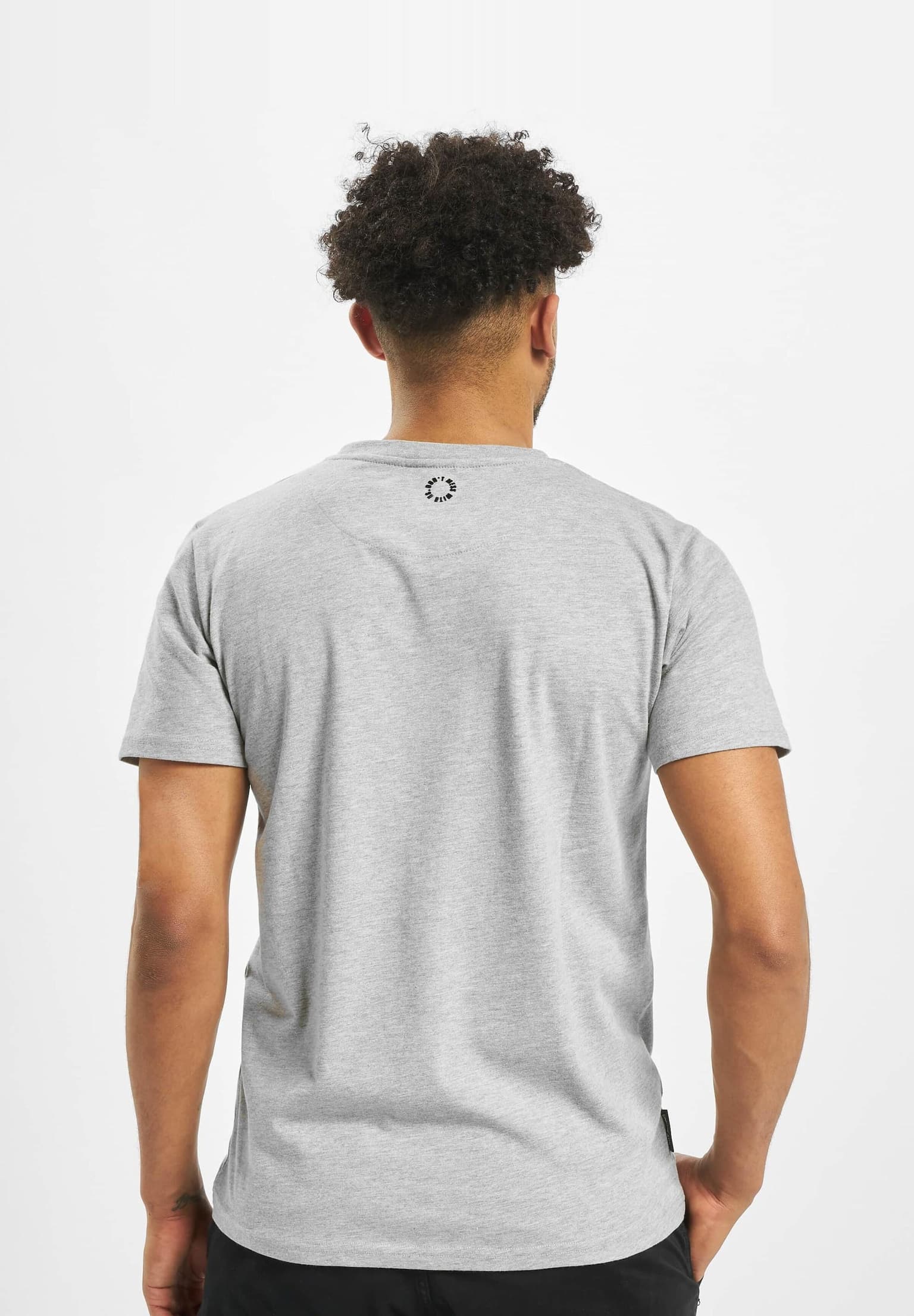 UNFAIR ATHLETICS Classic Label T-Shirt – Bild 2