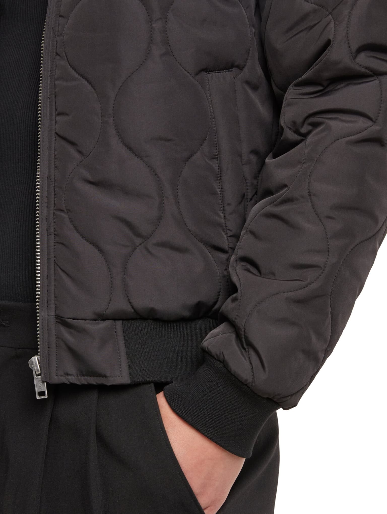 Urban Classics Onion Quilted Bomber – Bild 4