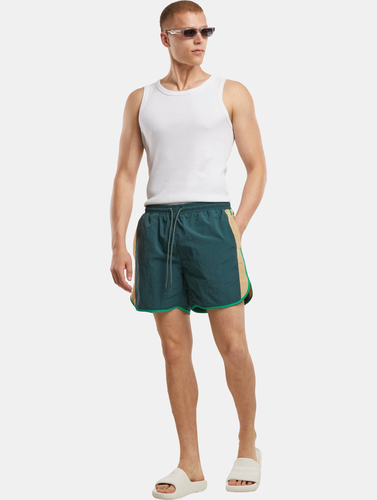 Urban Classics Retro Look Swim Short – Bild 4