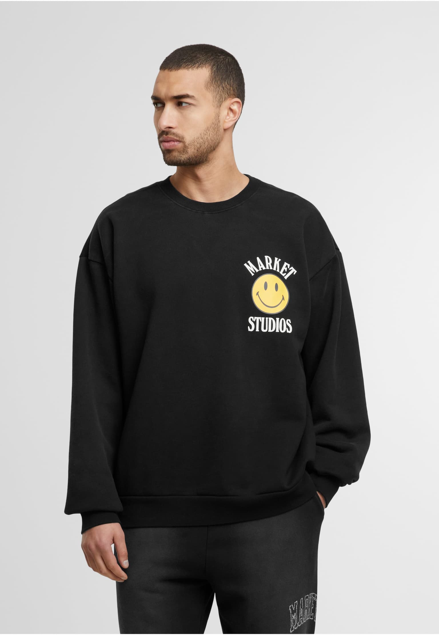 Market Studios SMILEY LOCKUP CREWNECK