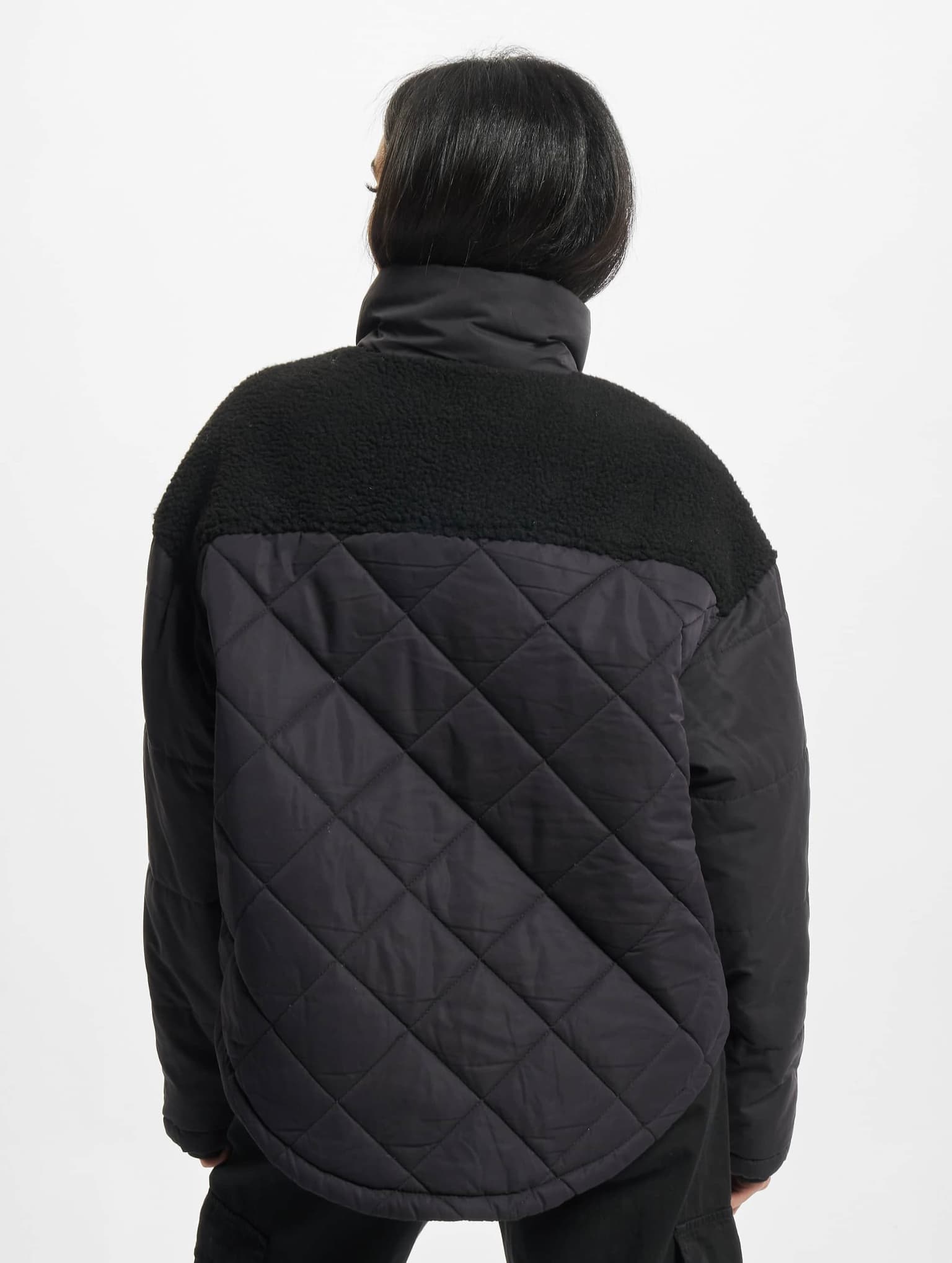 Urban Classics Ladies Oversized Diamond Quilt Puffer Jacket – Bild 2