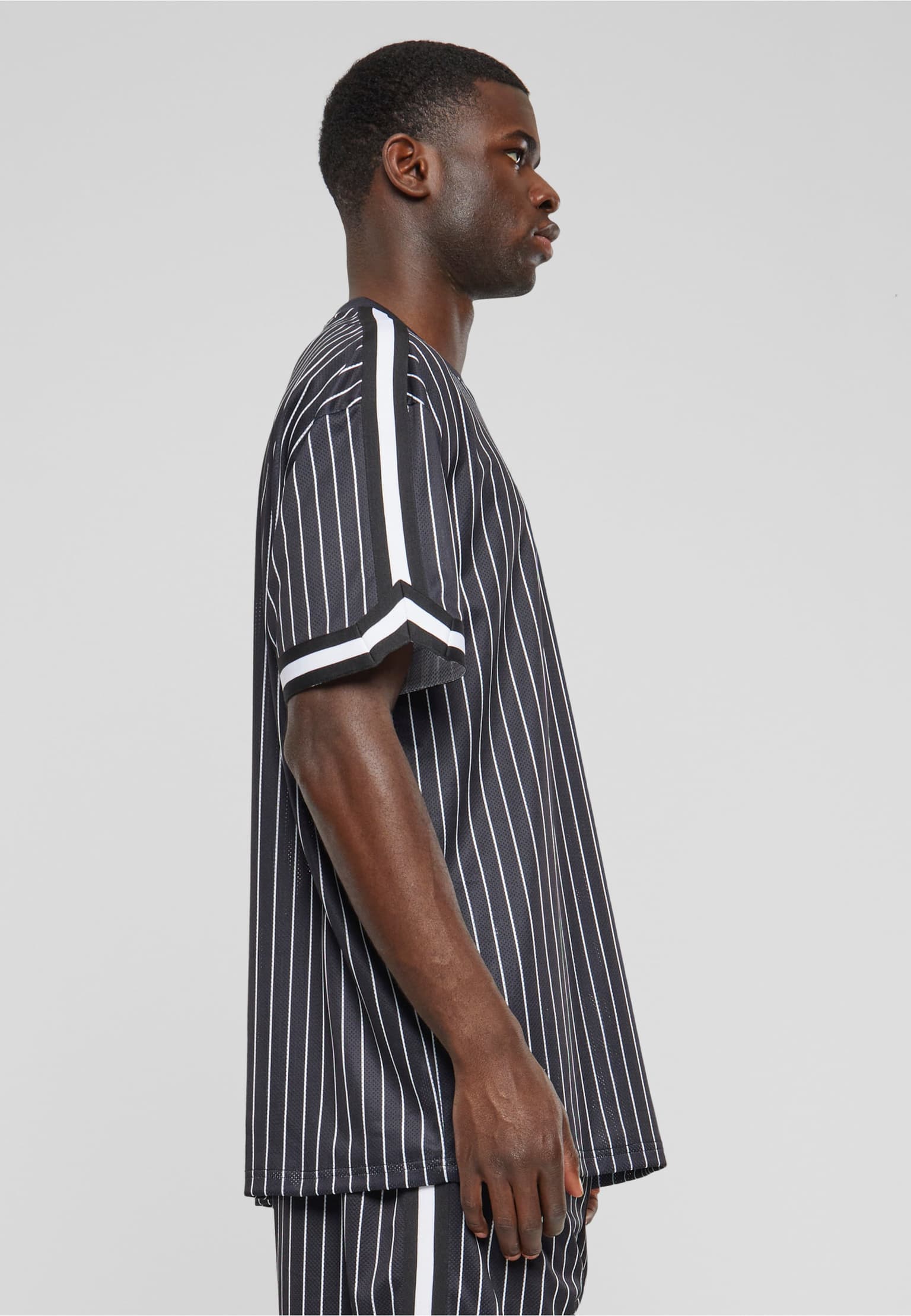 Urban Classics Oversized Striped Mesh Tee – Bild 4