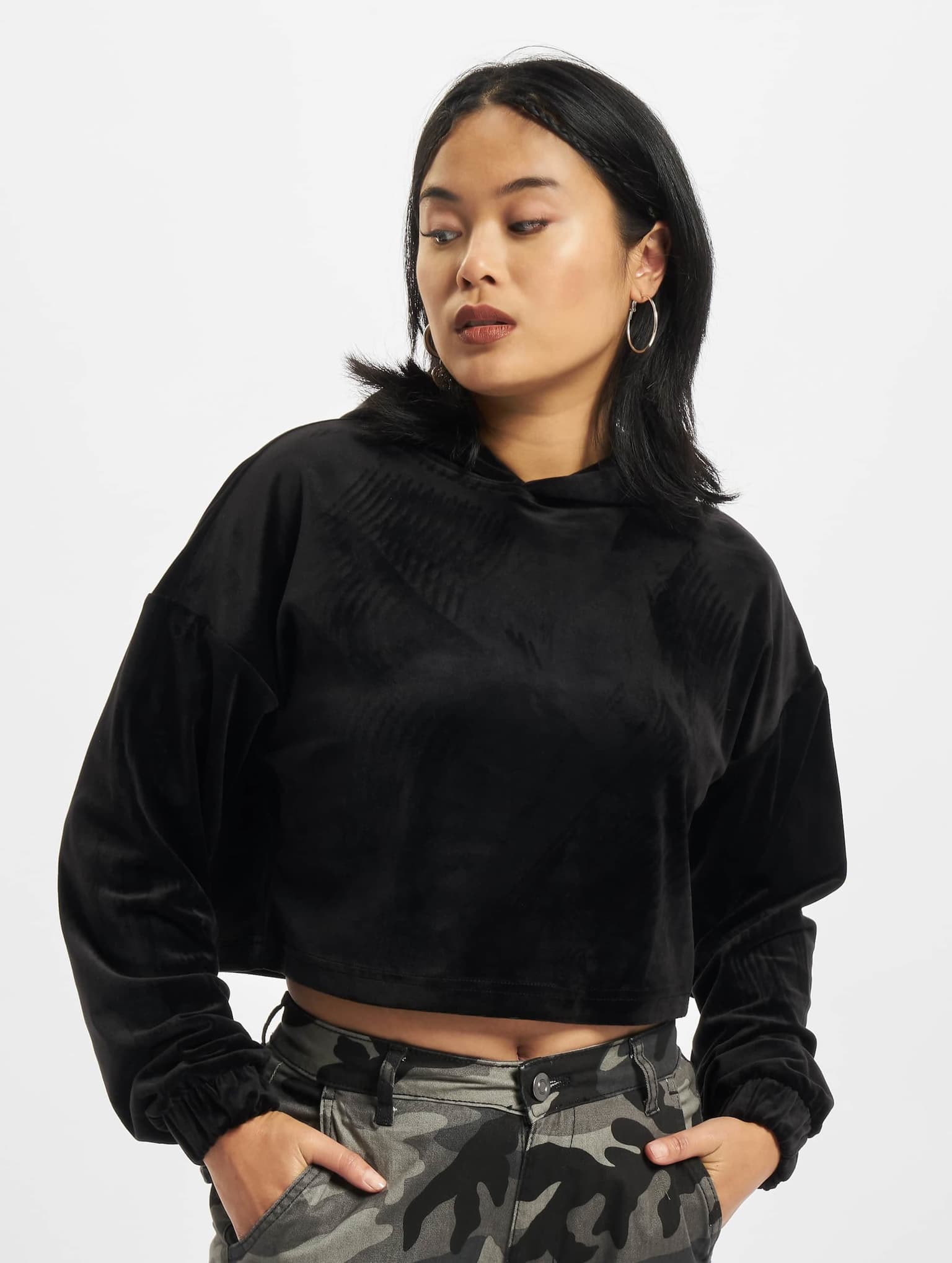 Urban Classics Ladies Cropped Velvet Oversized Hoody – Bild 3