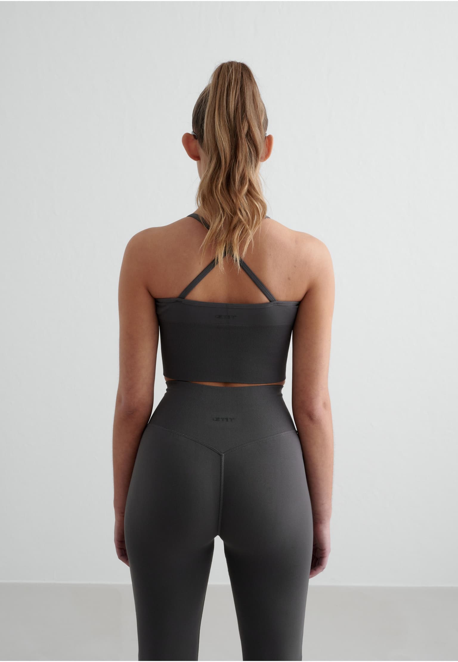 aimn Shape Seamless Cross Back Bralette – Bild 2