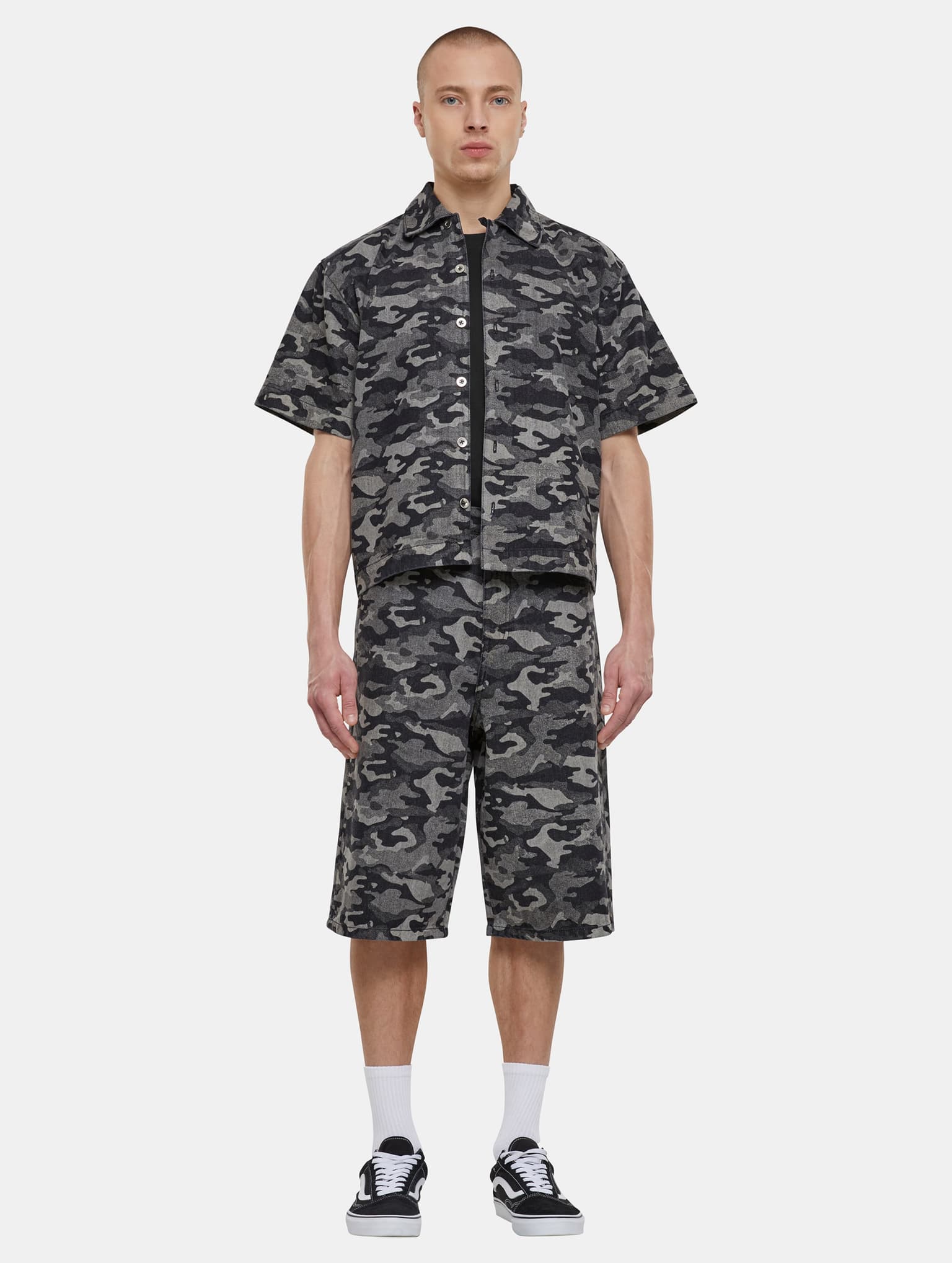 Urban Classics Laser Camo Printed Boxy Hemd – Bild 3