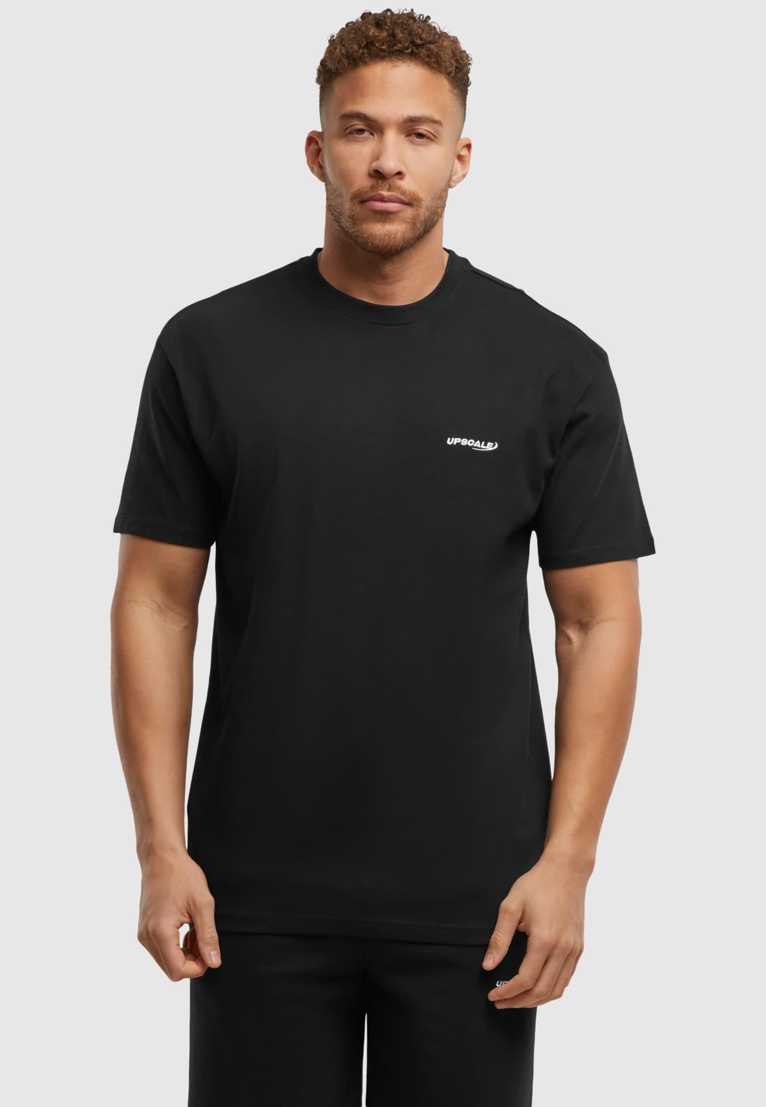 Mister Tee Upscale Core EMB Oversize – Bild 3
