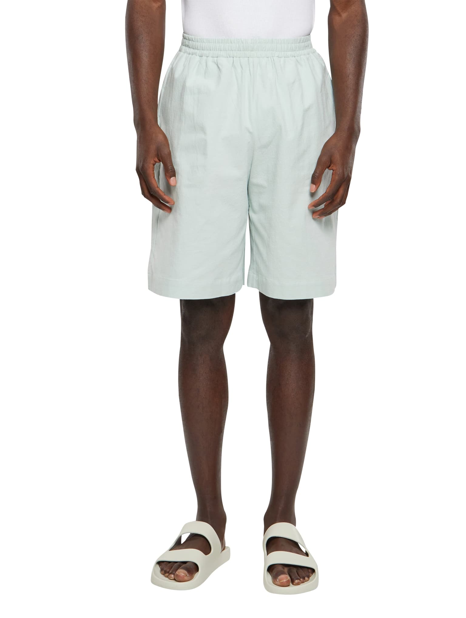 Urban Classics Wide Crepe Short – Bild 3