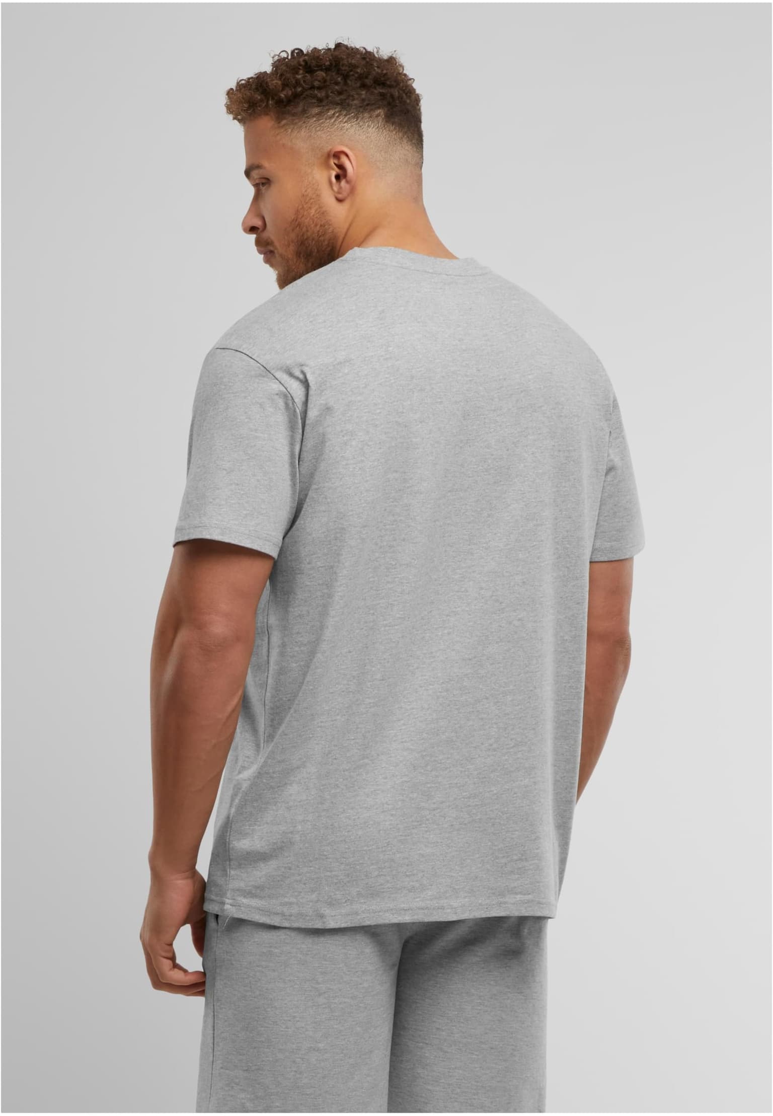 Mister Tee Upscale Core EMB Oversize – Bild 2