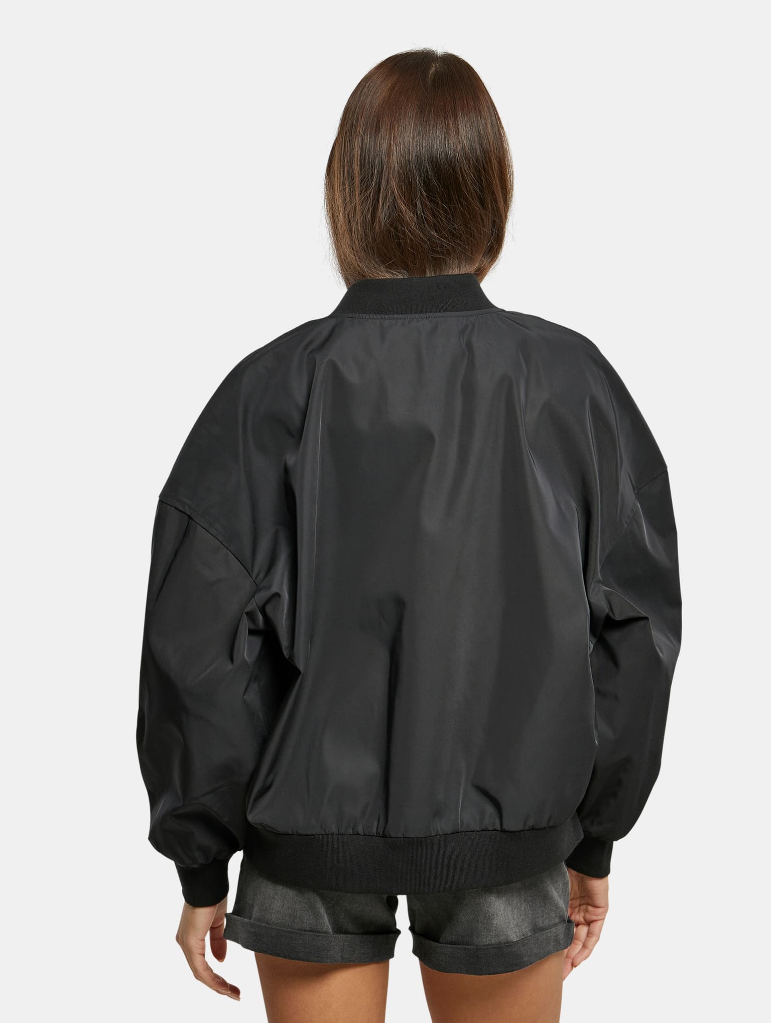 Urban Classics Ladies Essentials Oversized Light Bomber Jacket – Bild 2