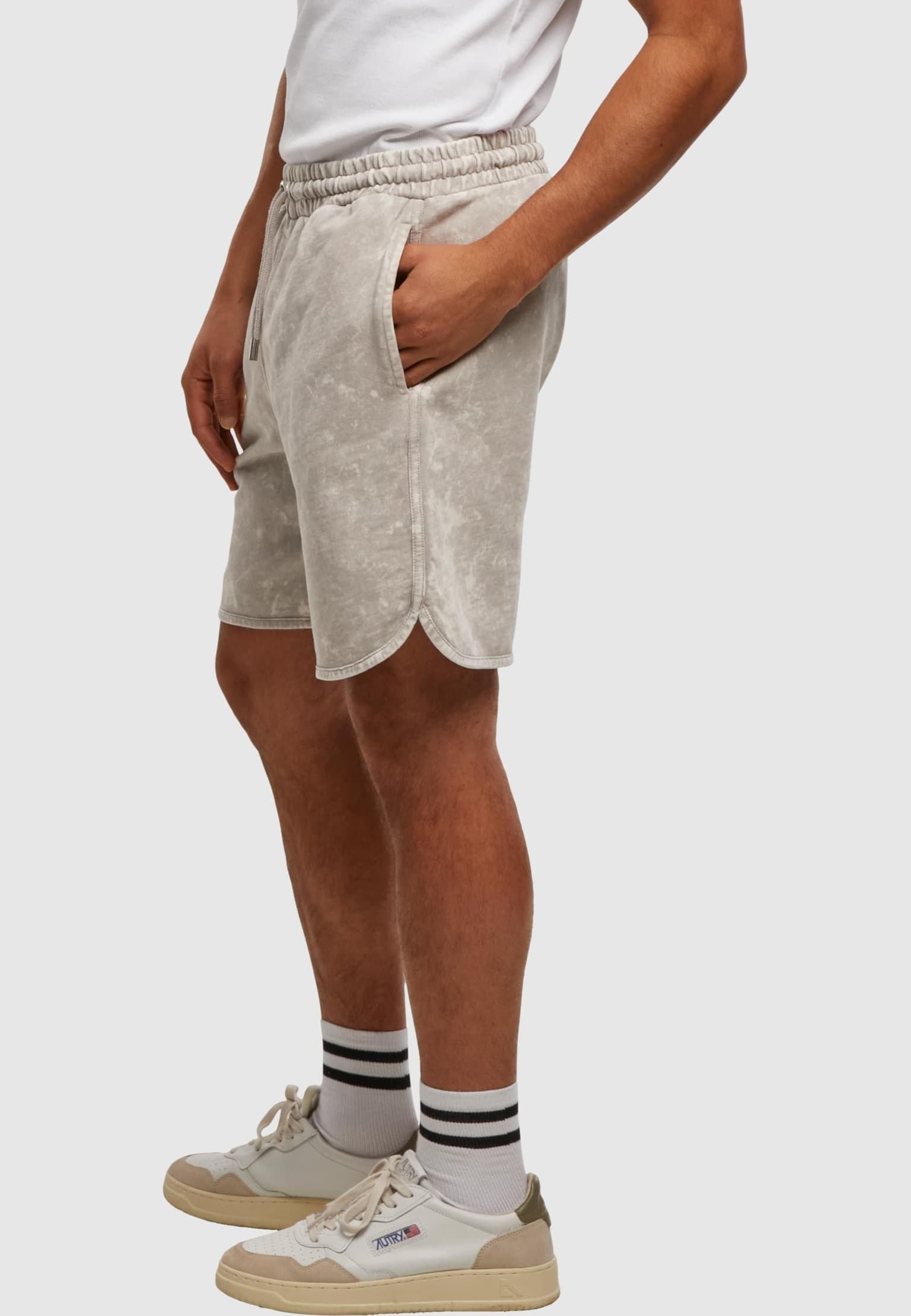Urban Classics Washed Piped Short – Bild 3