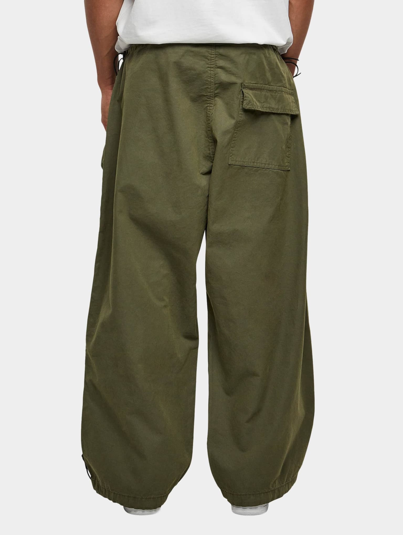 Urban Classics Wide Cargo Pants – Bild 2
