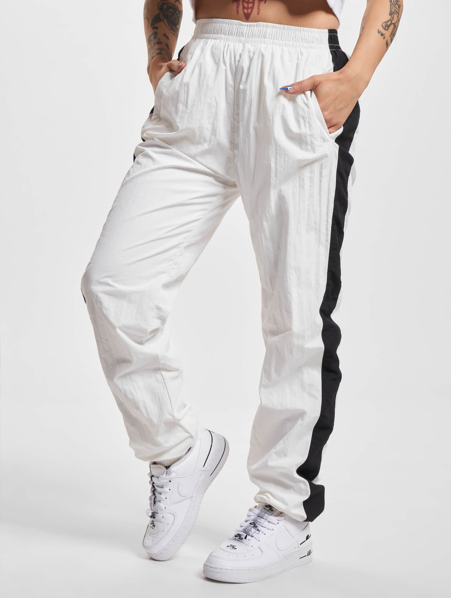 Urban Classics Ladies Striped Crinkle Pants