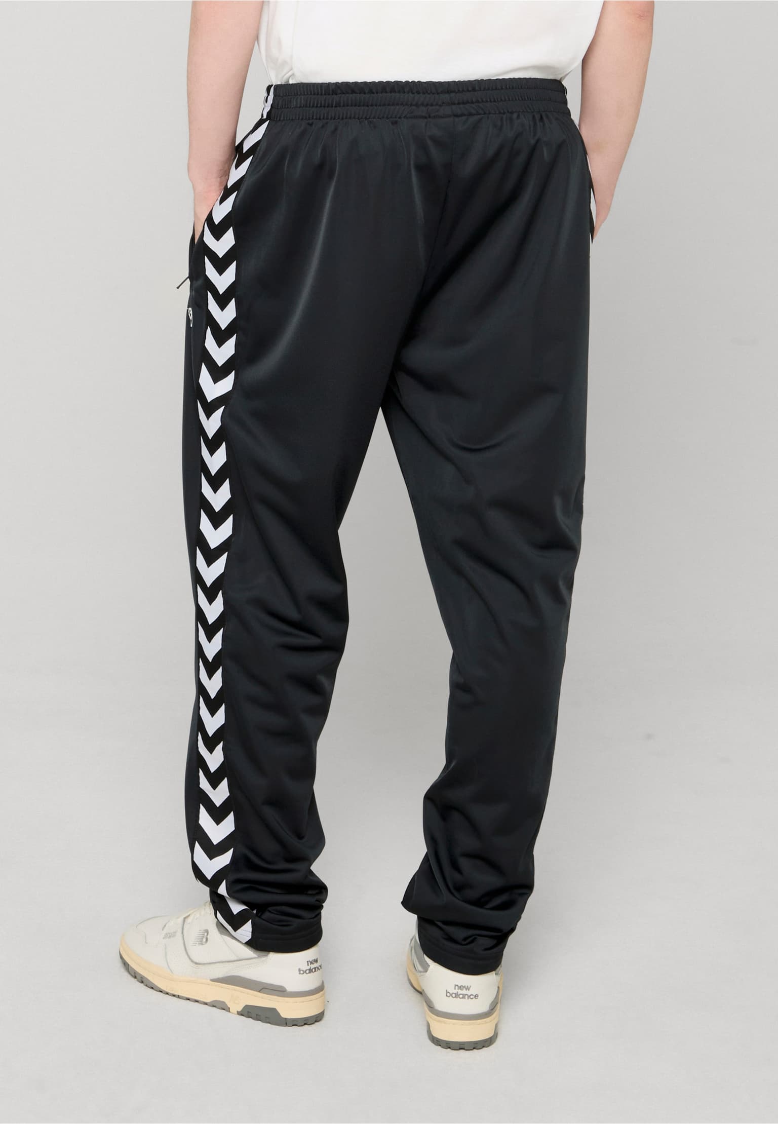 Hummel Basic Logotape Trackpants – Bild 2