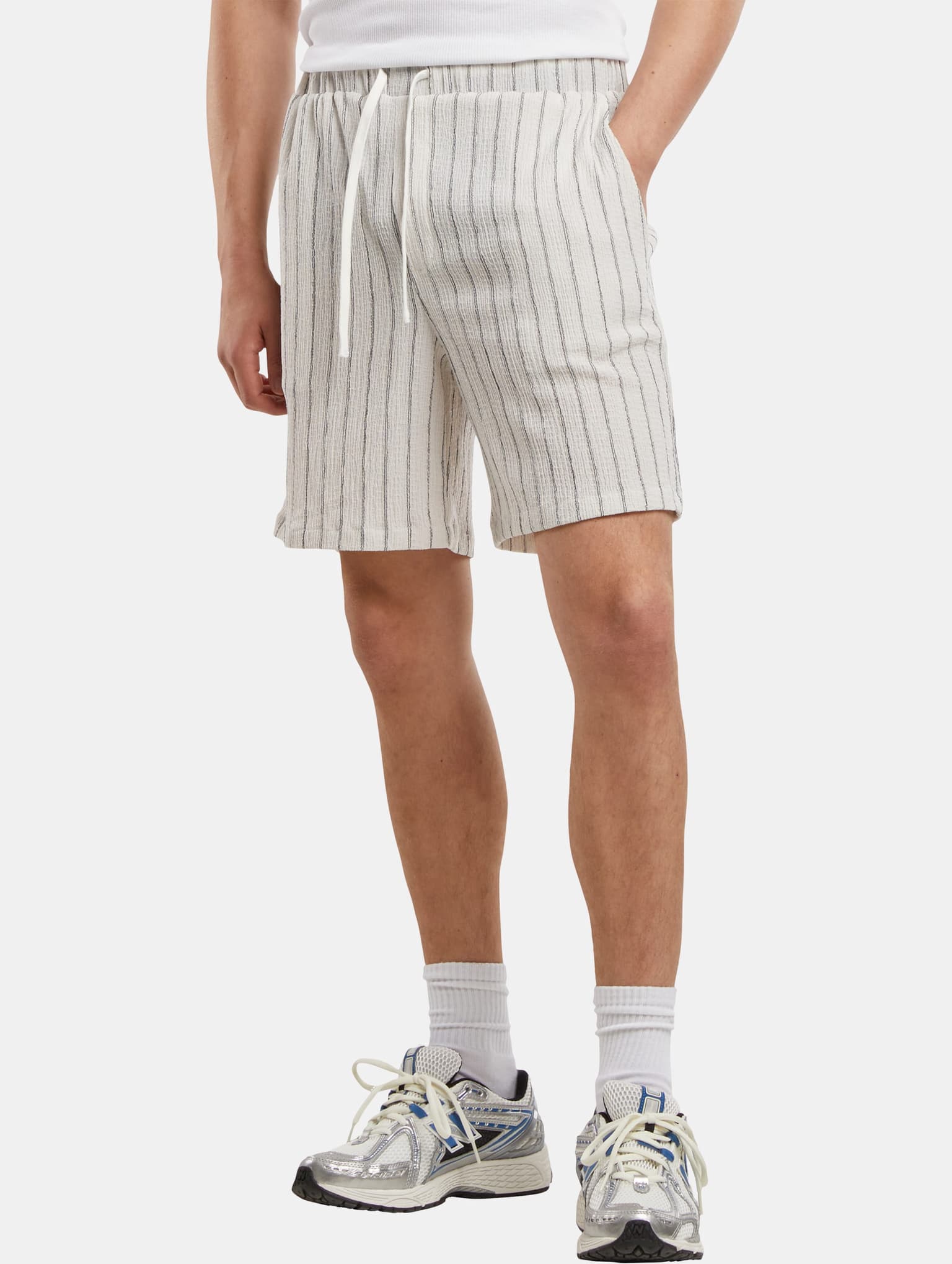 Urban Classics Striped Crinkle Resort Short