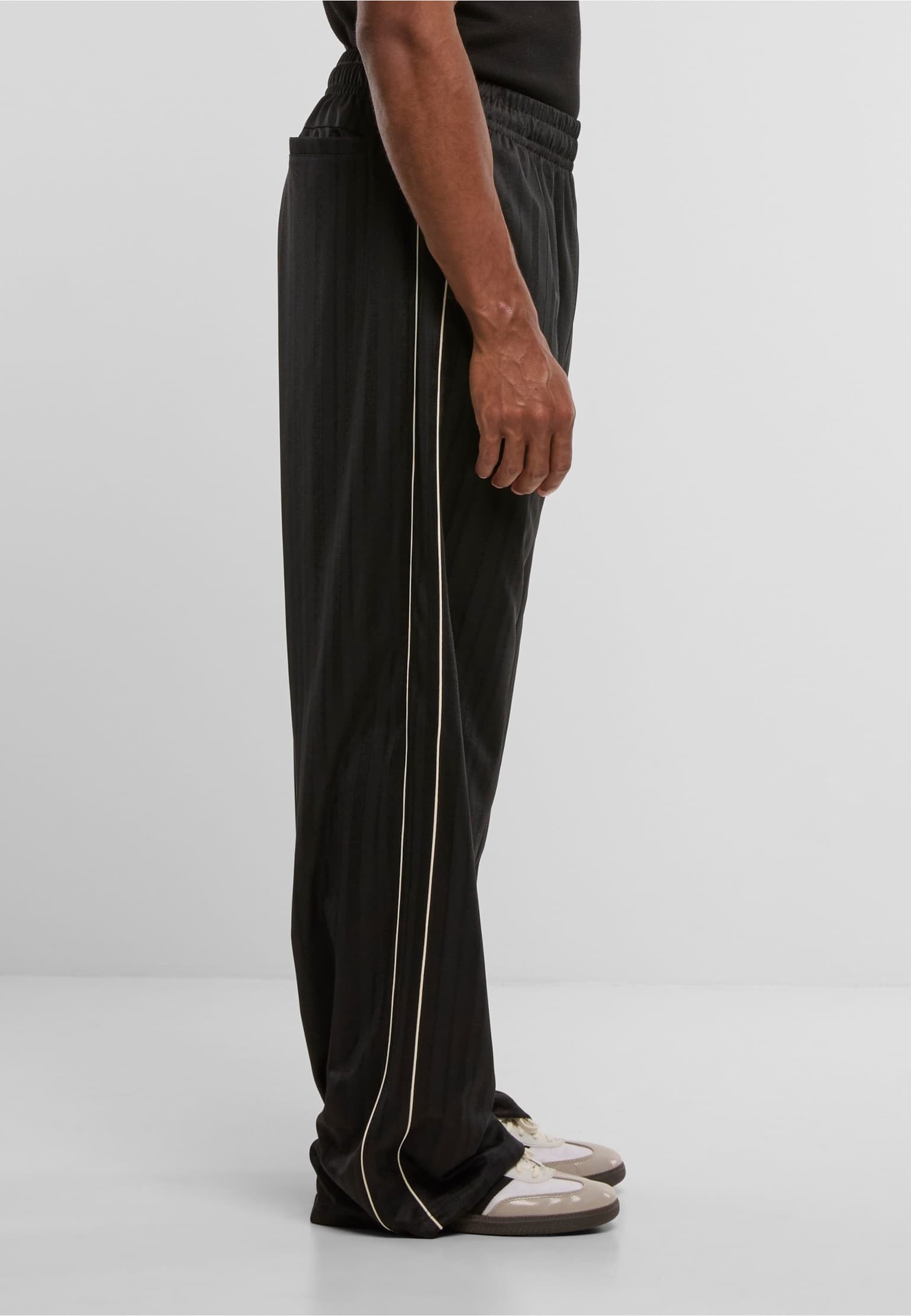 Karl Kani Signature Shadow Stripe Baggy Trackpants – Bild 4