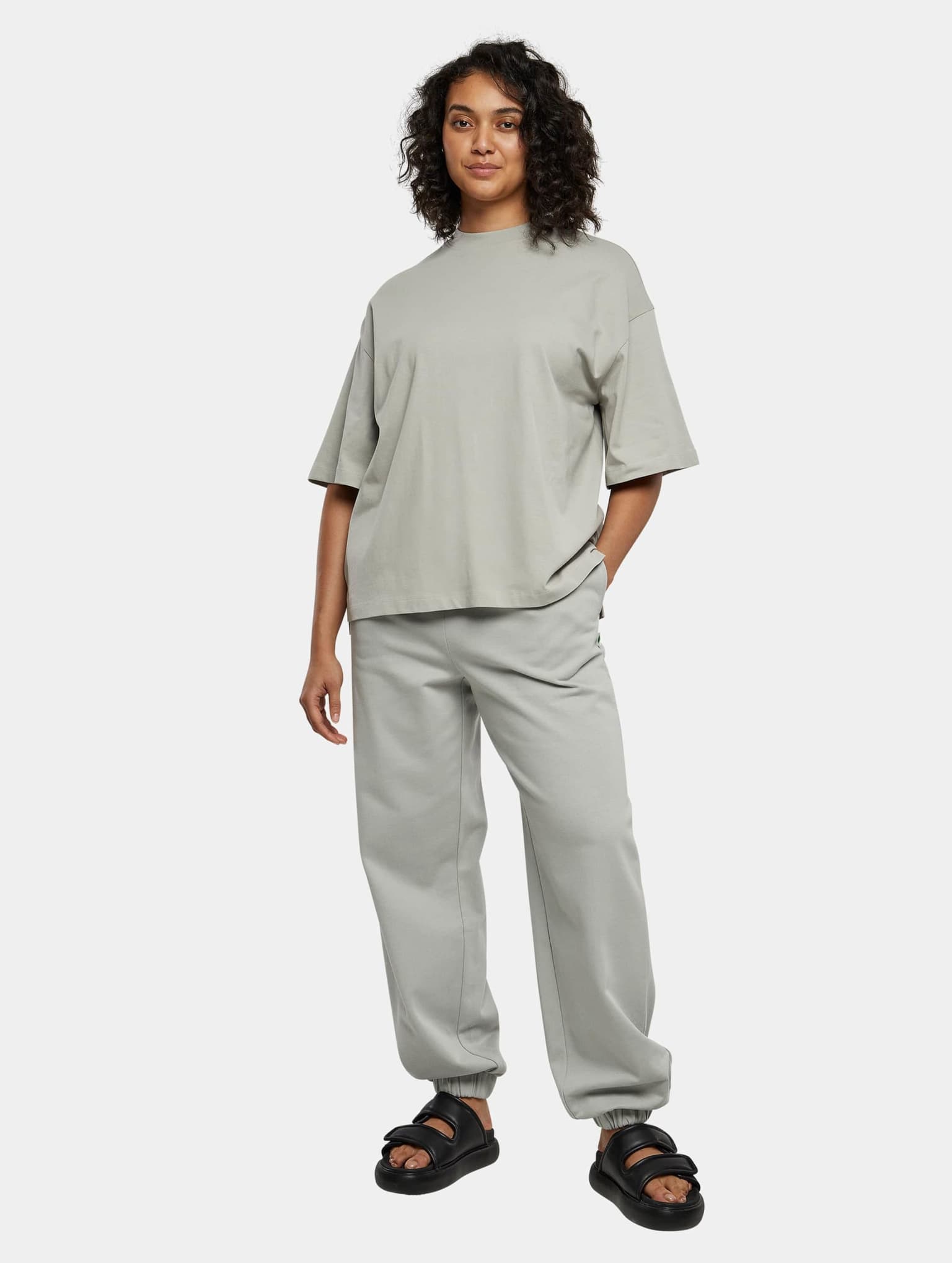 Urban Classics Ladies Essentials High Waist Ballon Sweat Pants – Bild 4
