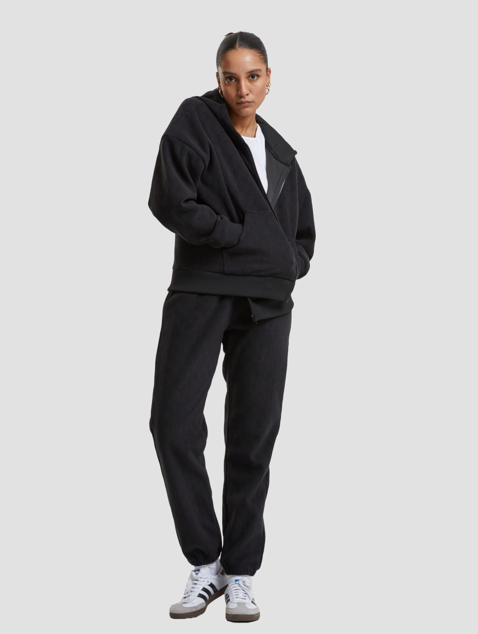 Urban Classics Ladies Jacquard Velvet Oversized Zip Hoodie – Bild 3