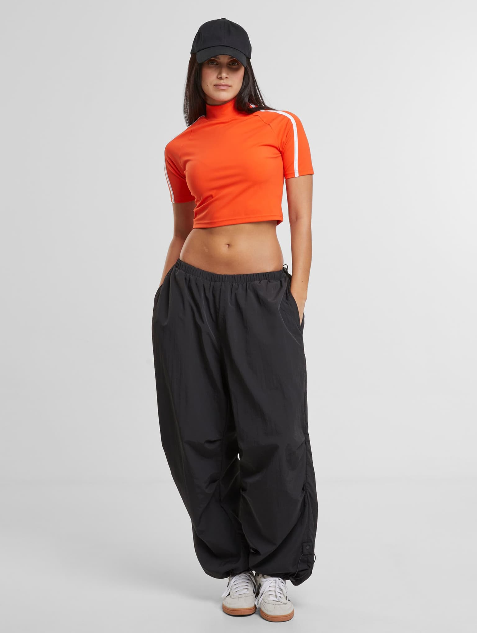 Urban Classics Ladies High Neck Short Tee – Bild 4
