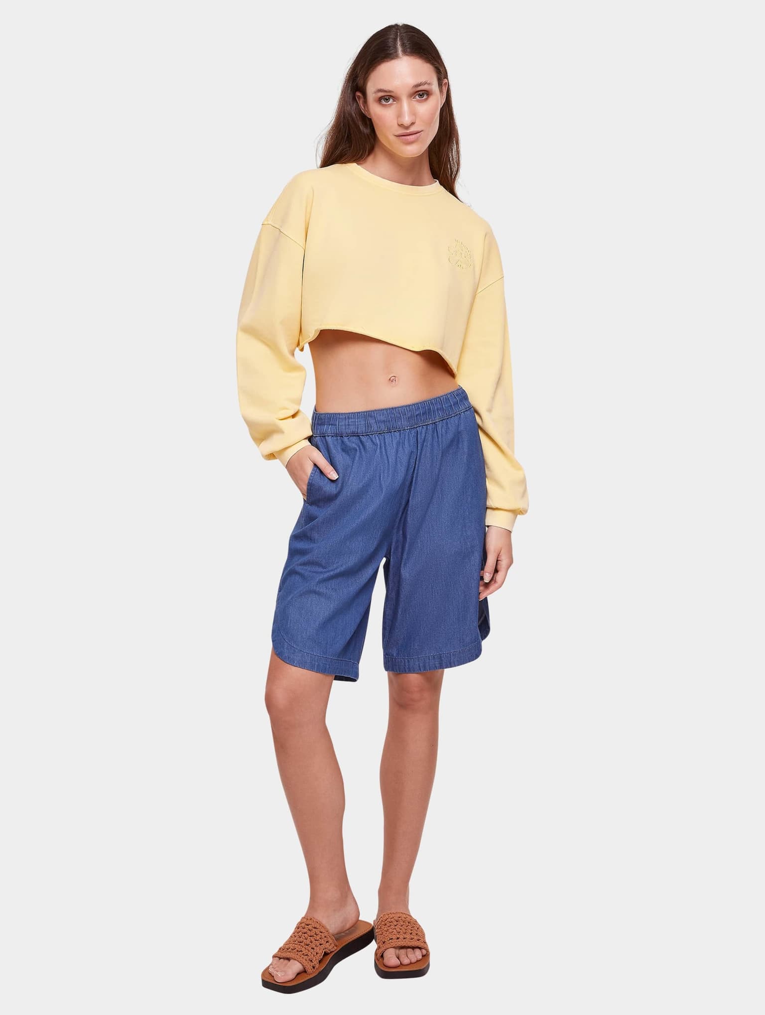 Urban Classics Ladies Cropped Flower Embroidery Terry Crewneck – Bild 4