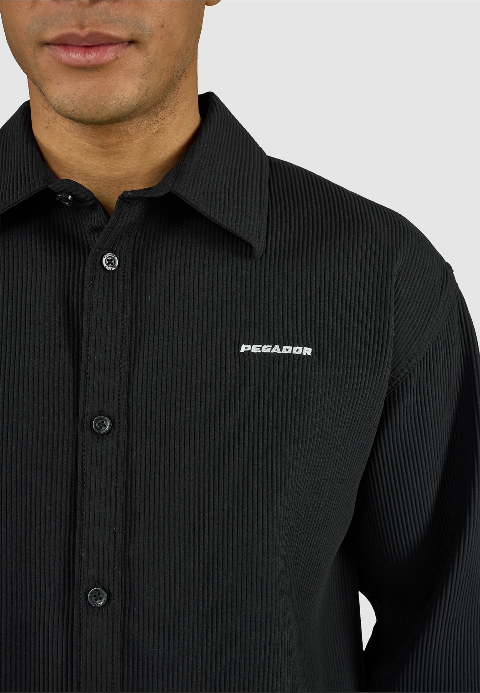 PEGADOR Troy Plissee Longsleeve Shirt – Bild 4