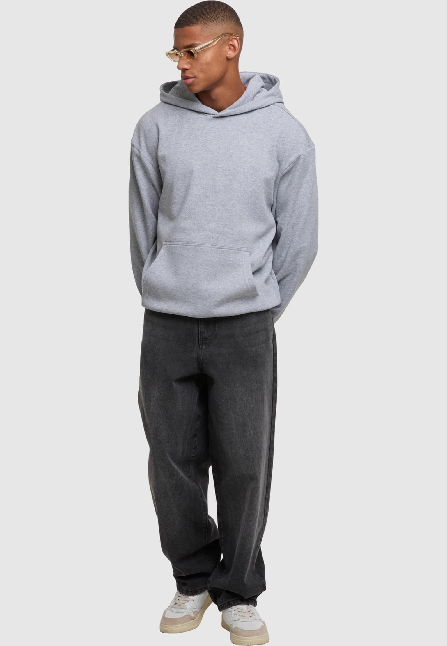 Urban Classics Oversized Light Brushed Fleece Hoody – Bild 4