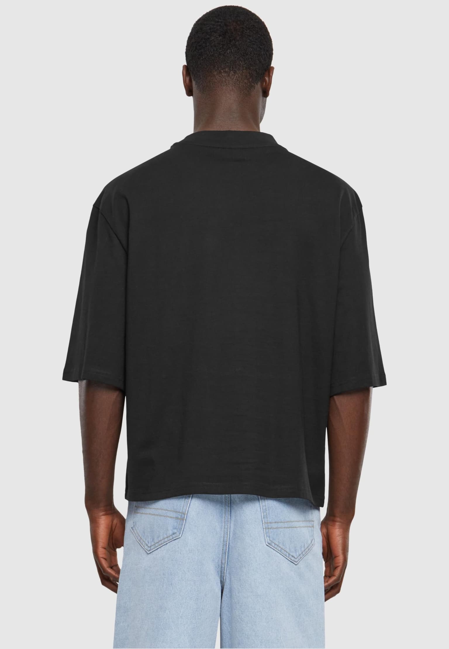 Urban Classics Essentials Oversized Cropped Tee – Bild 2