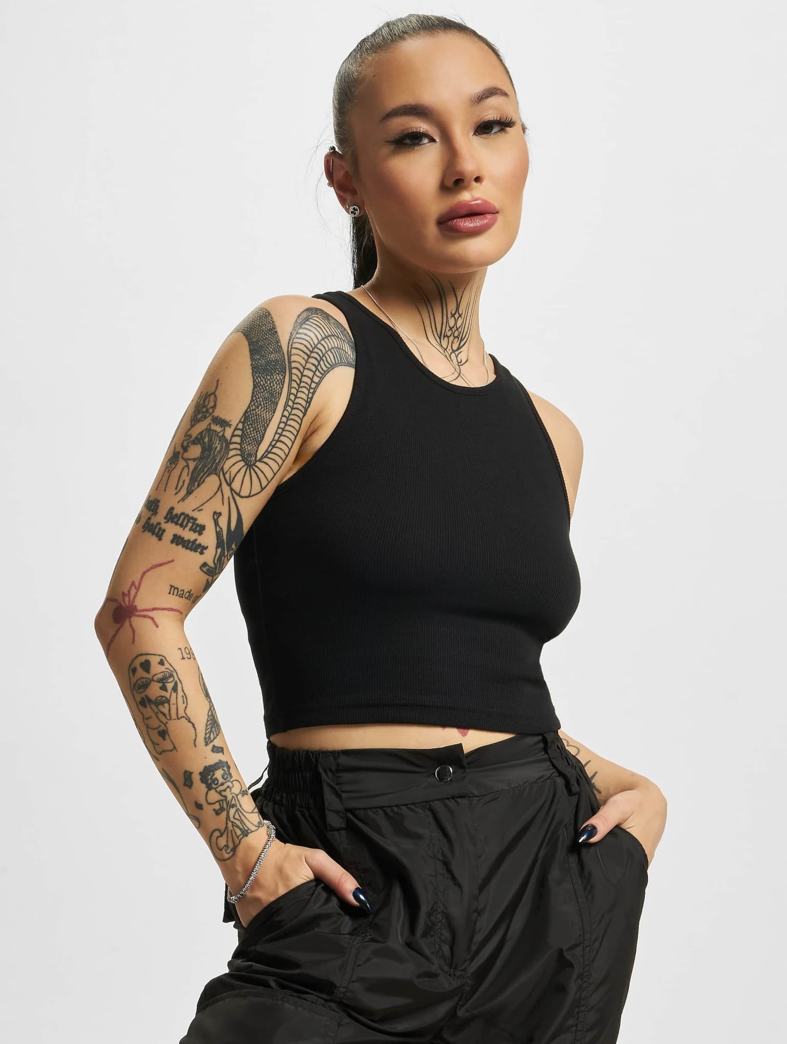 Urban Classics Ladies Cropped Rib Top – Bild 3