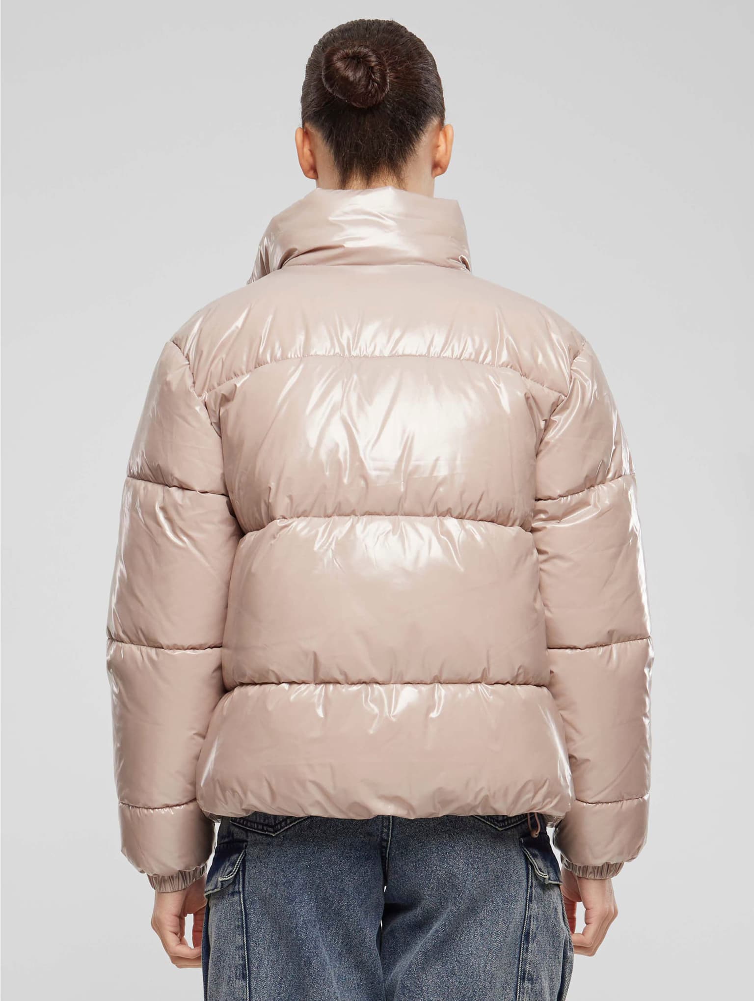 Urban Classics Ladies Essentials Short Shiny Puffer Jacket – Bild 2