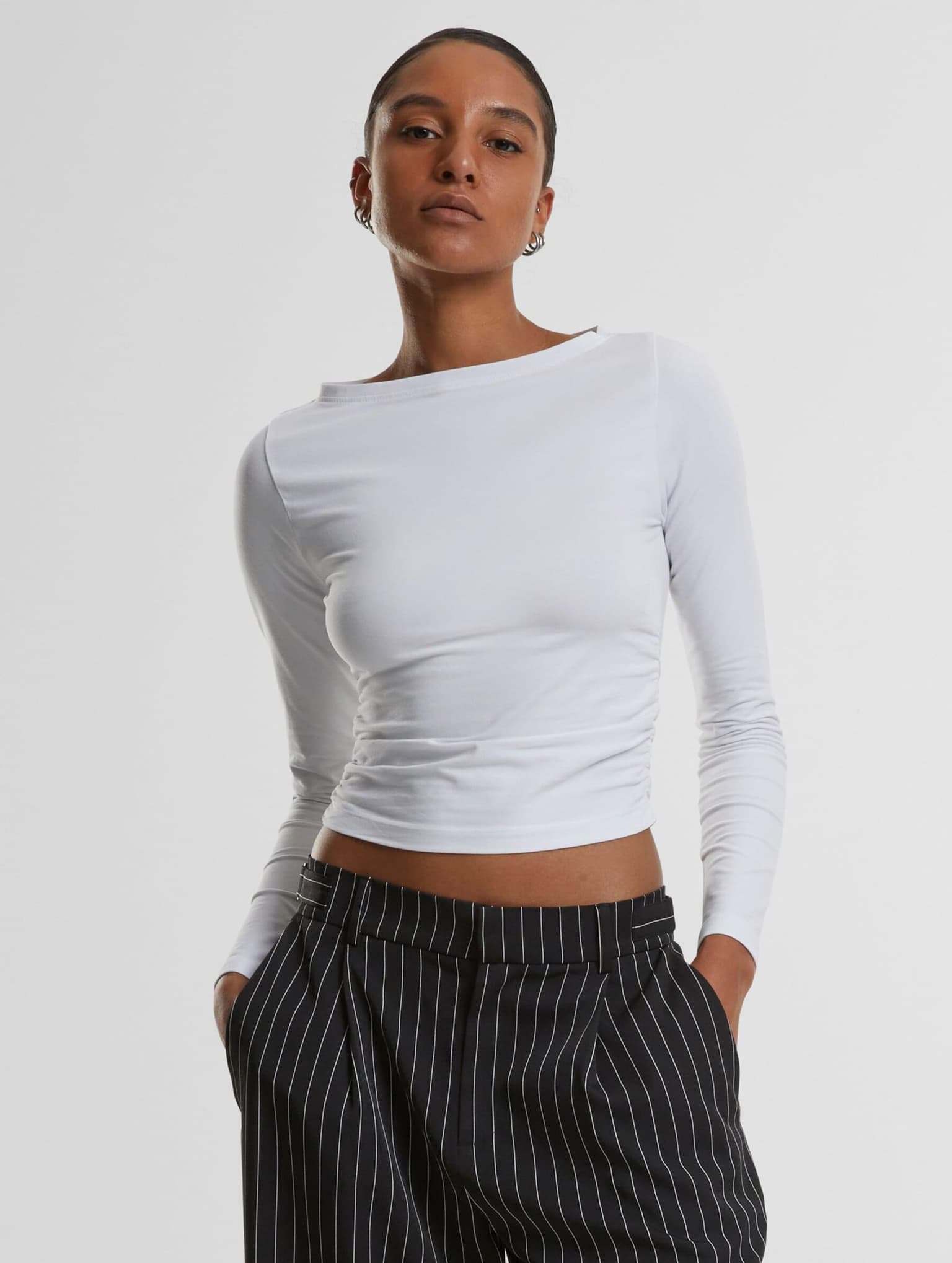 Urban Classics Ladies Ruffled Super Slim Longsleeve 2-Pack – Bild 2