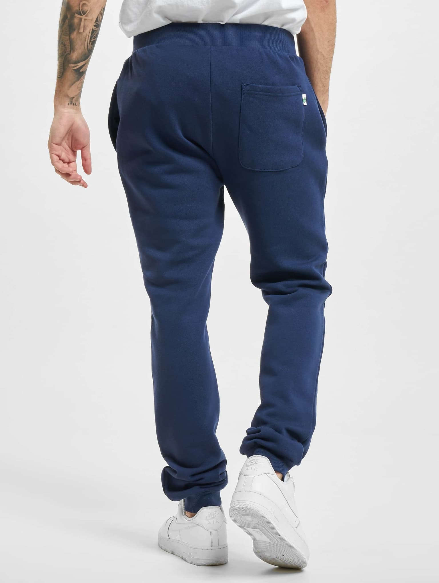 Urban Classics Essentials Basic Sweatpants – Bild 2