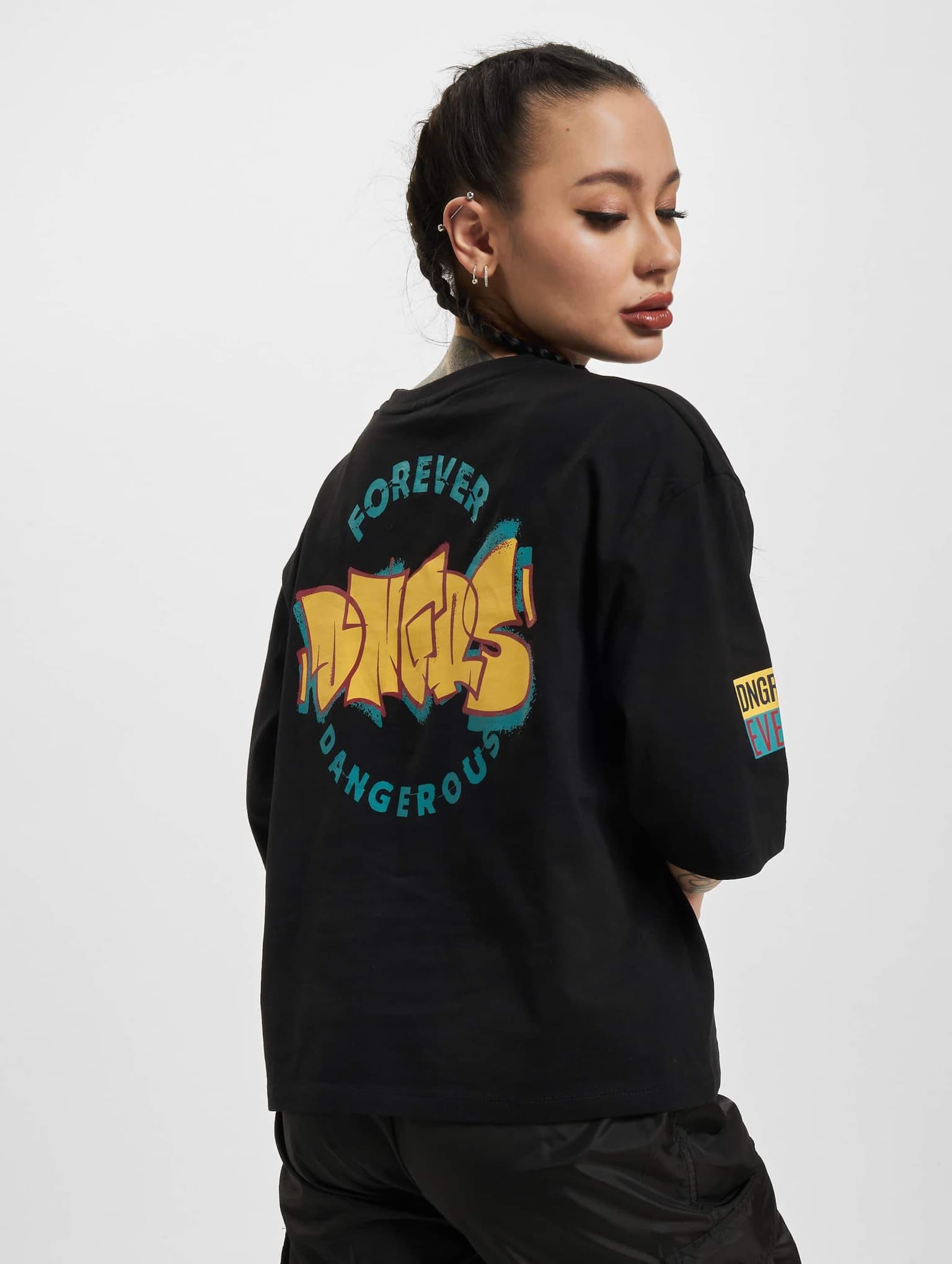 Dangerous DNGRS – Dangerous DNGRS Wallart T-Shirt
