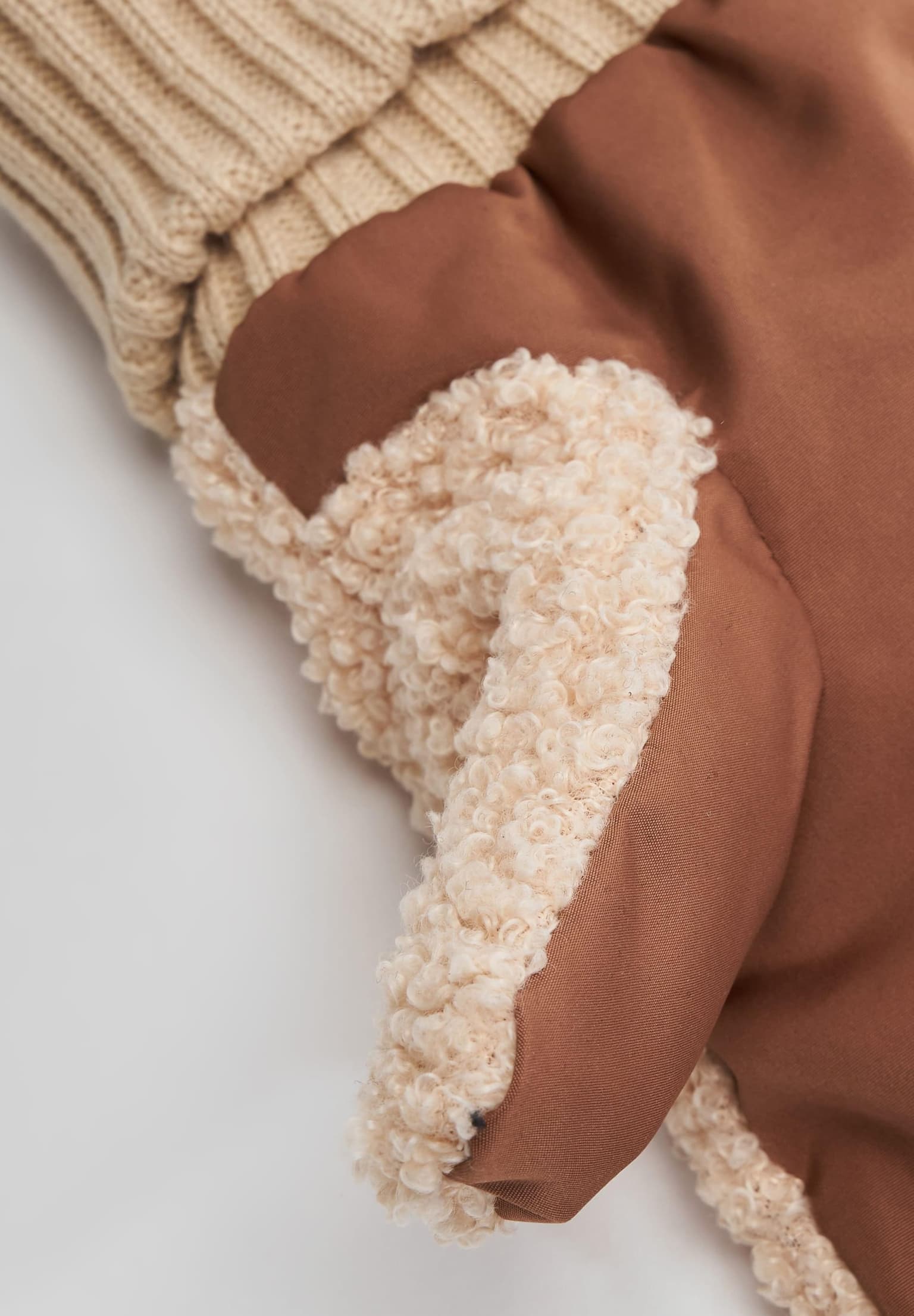 Urban Classics Basic Sherpa Gloves – Bild 3