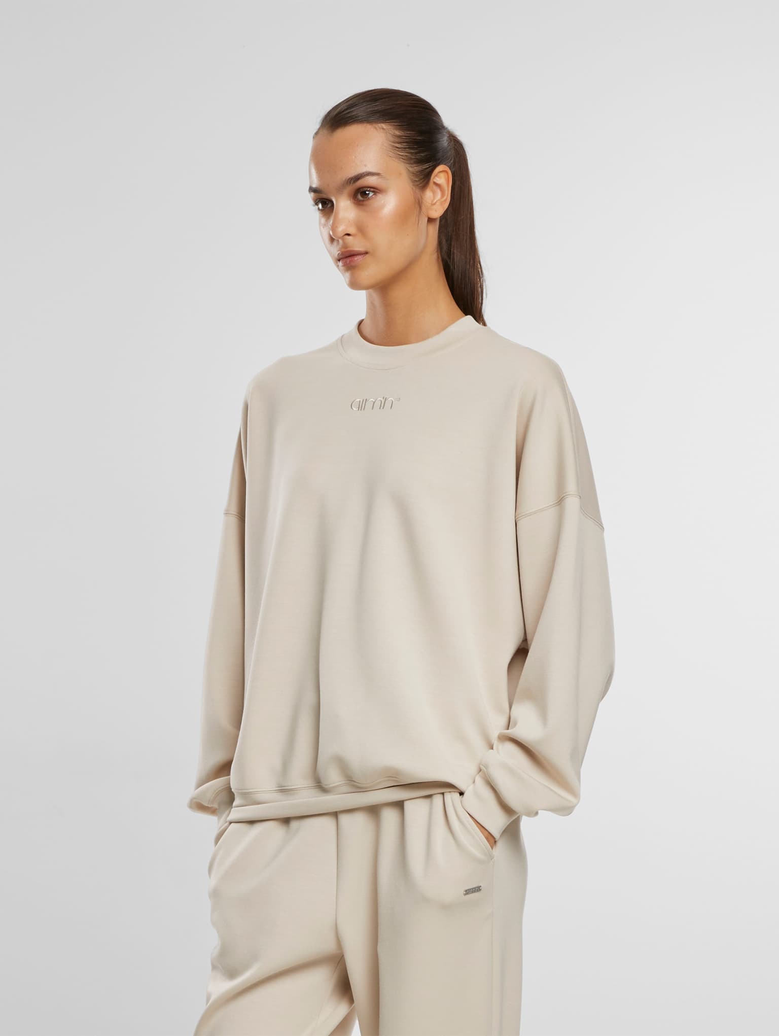 AMN-243-SW-23040011-091 AIMN Comfy Sweatshirt