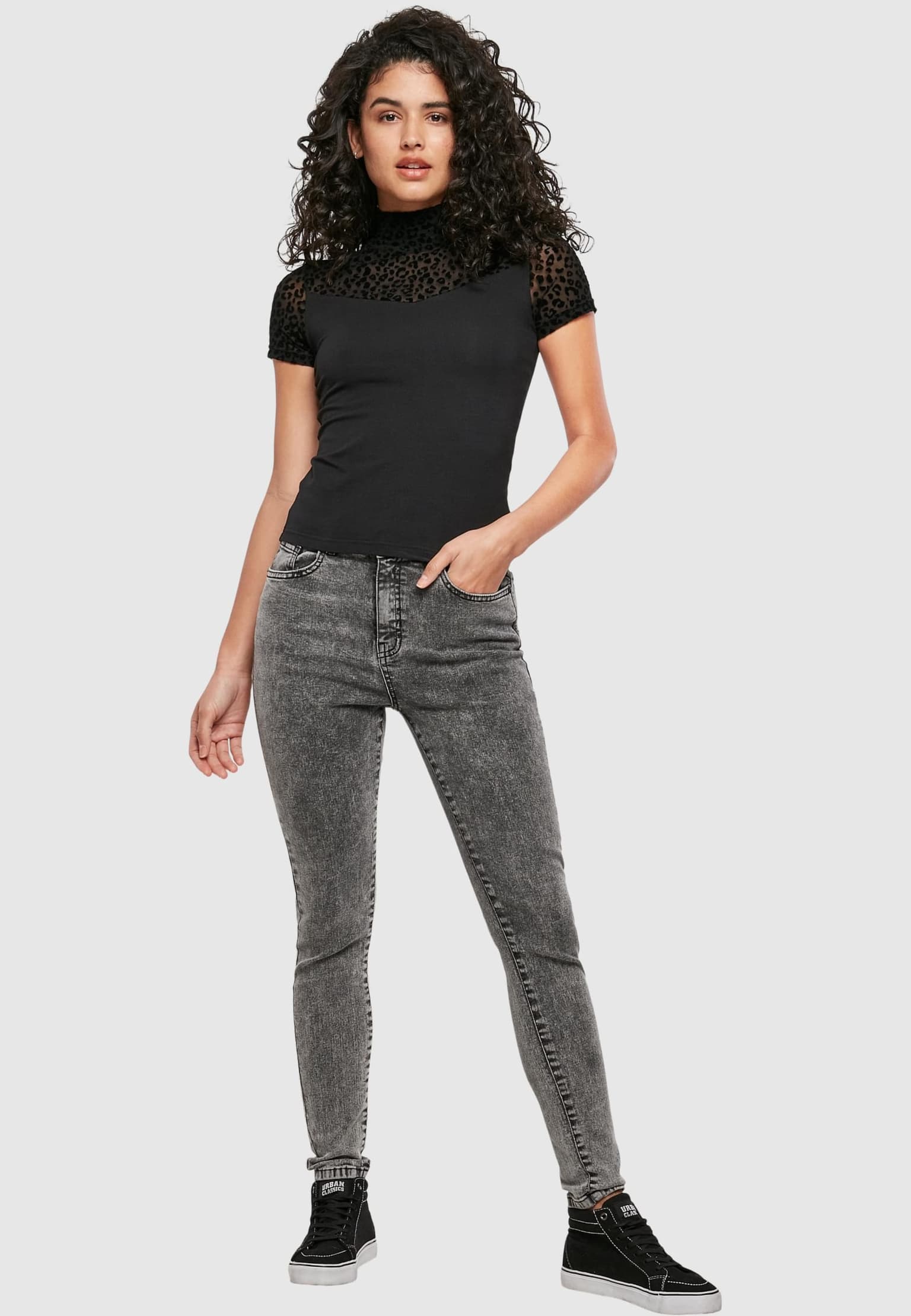 Urban Classics Ladies Flock Lace Turtleneck Tee – Bild 4
