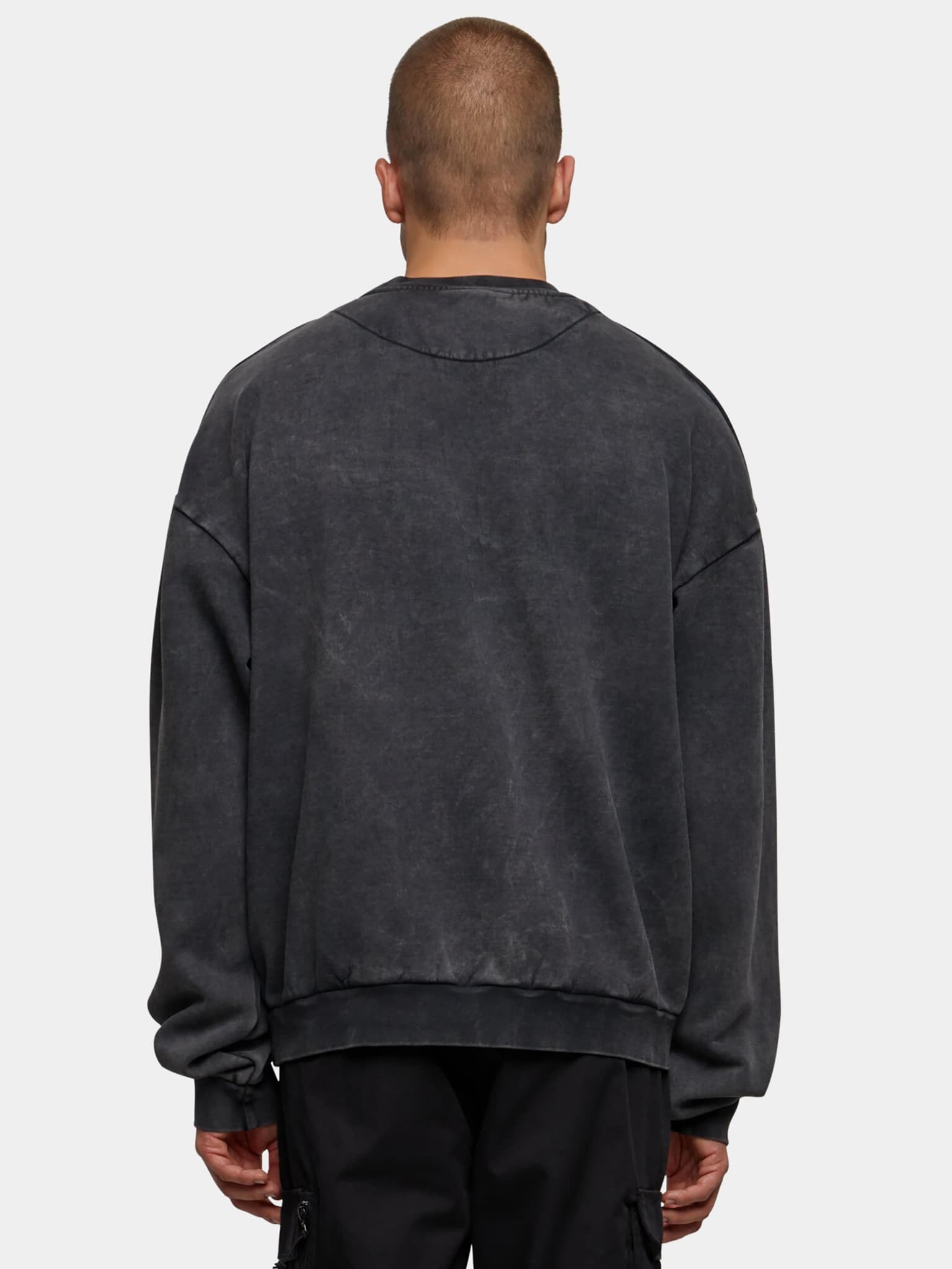 Urban Classics Acid Washed Crew – Bild 2
