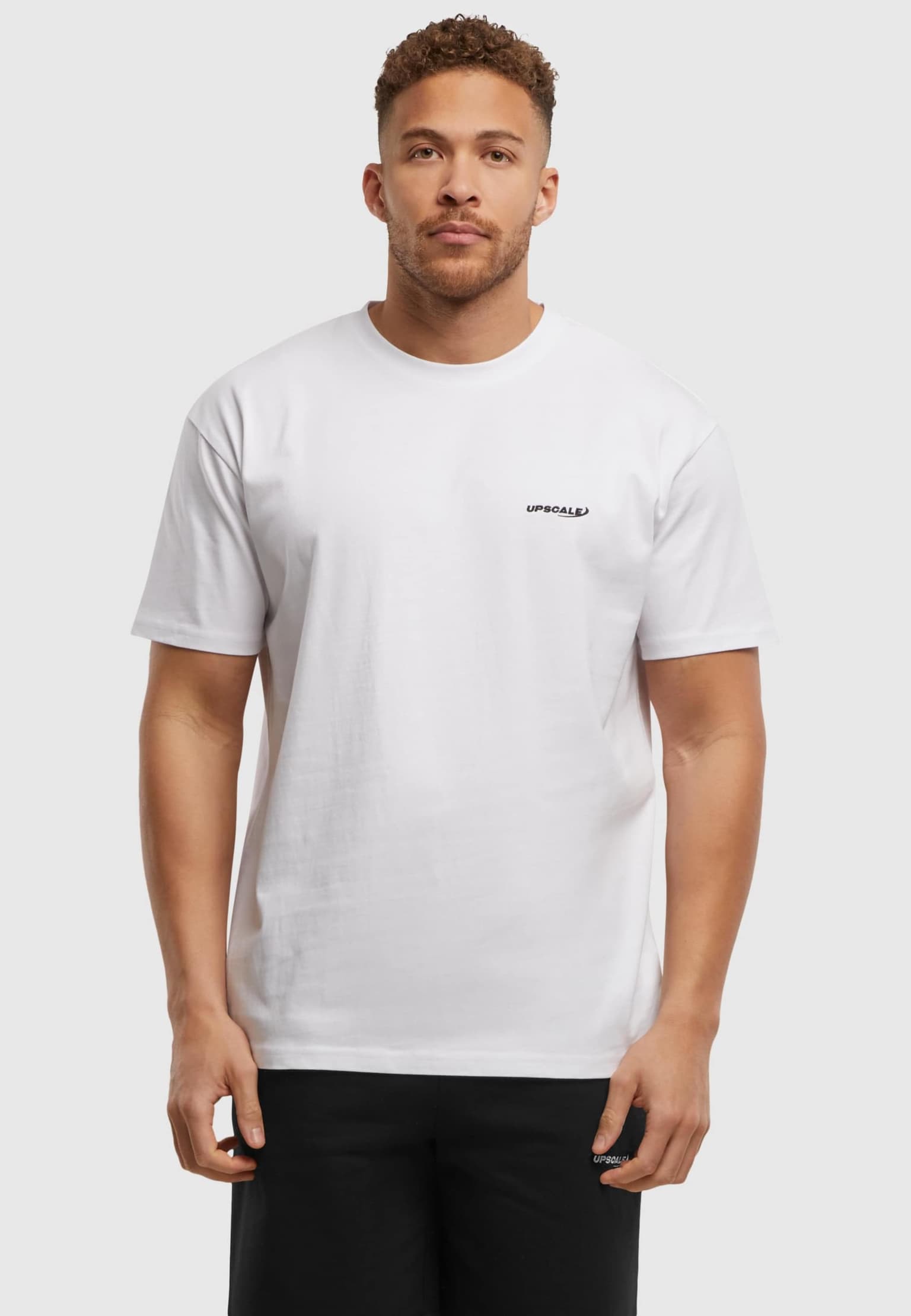 Mister Tee Upscale Core EMB Oversize – Bild 3