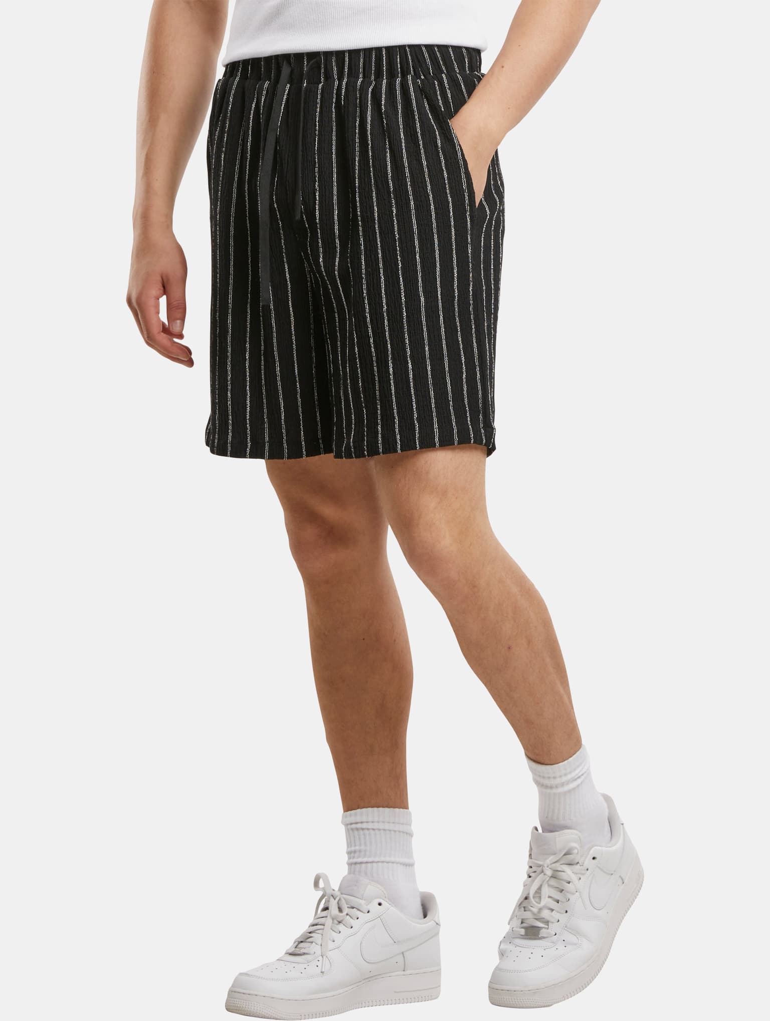 Urban Classics Striped Crinkle Resort Short