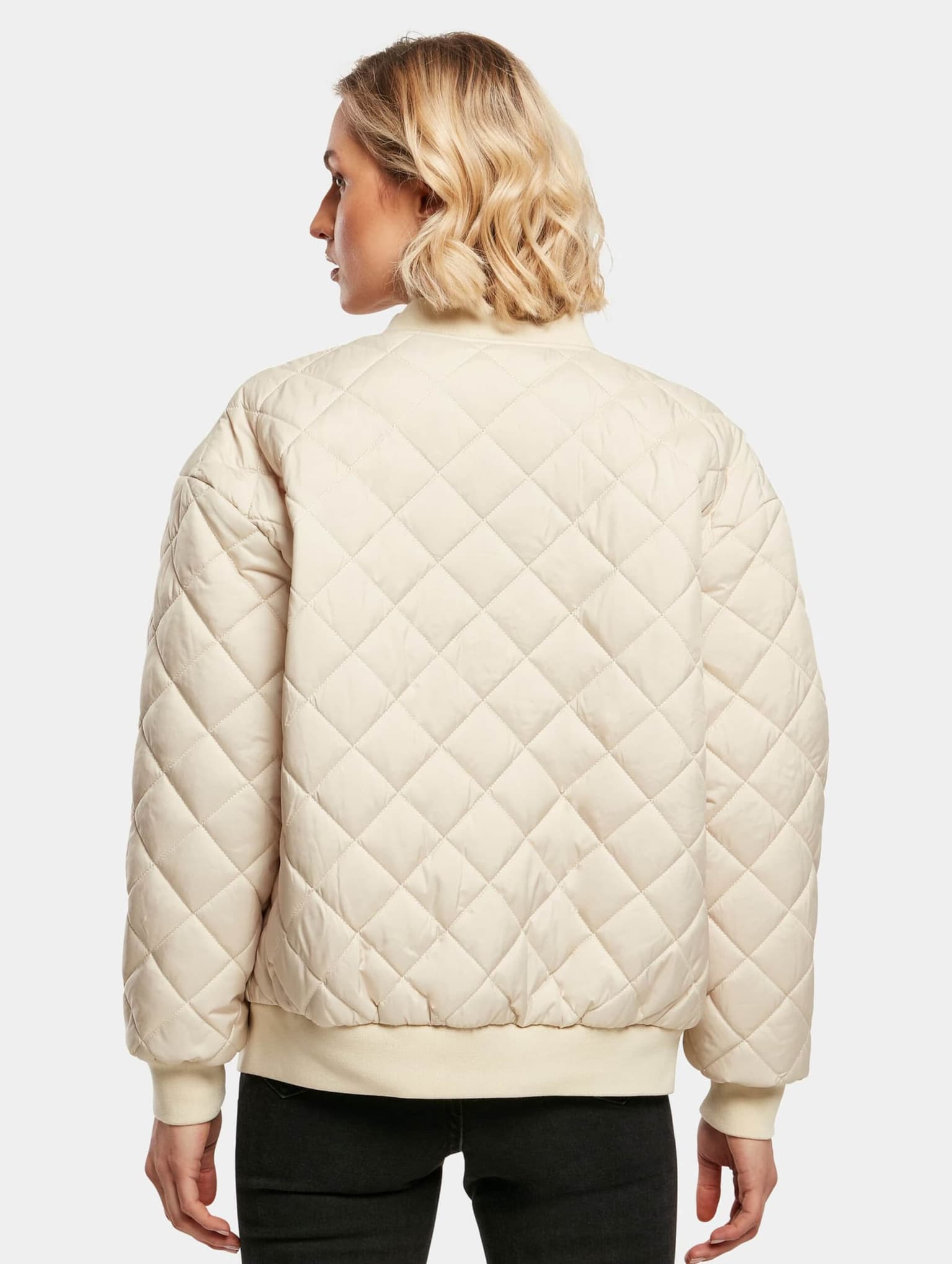 Urban Classics Ladies Oversized Diamond Quilted Bomber Jacket – Bild 2